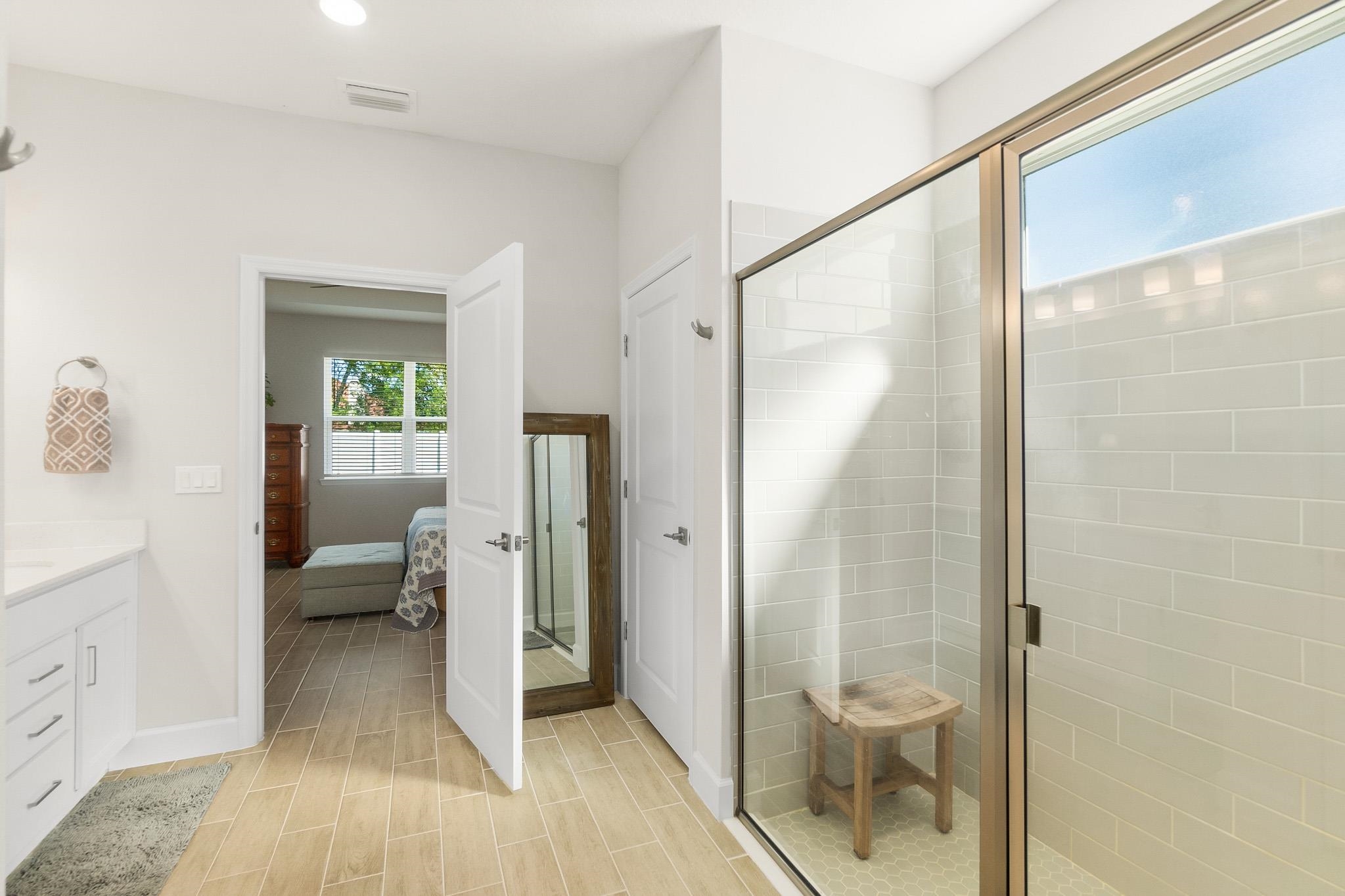 Image 29 of 55 For 5 Roxton Ln  