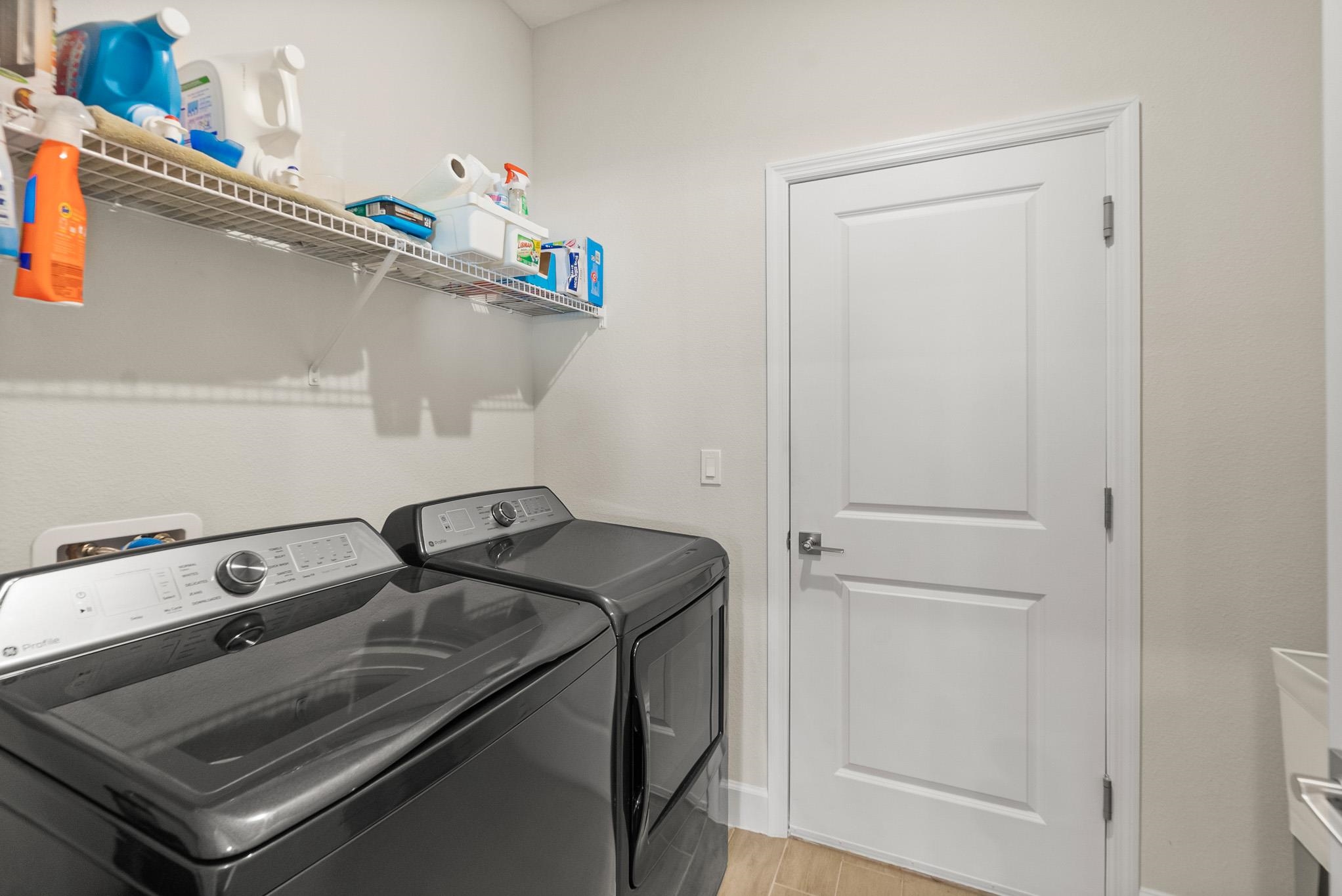 Image 37 of 55 For 5 Roxton Ln  