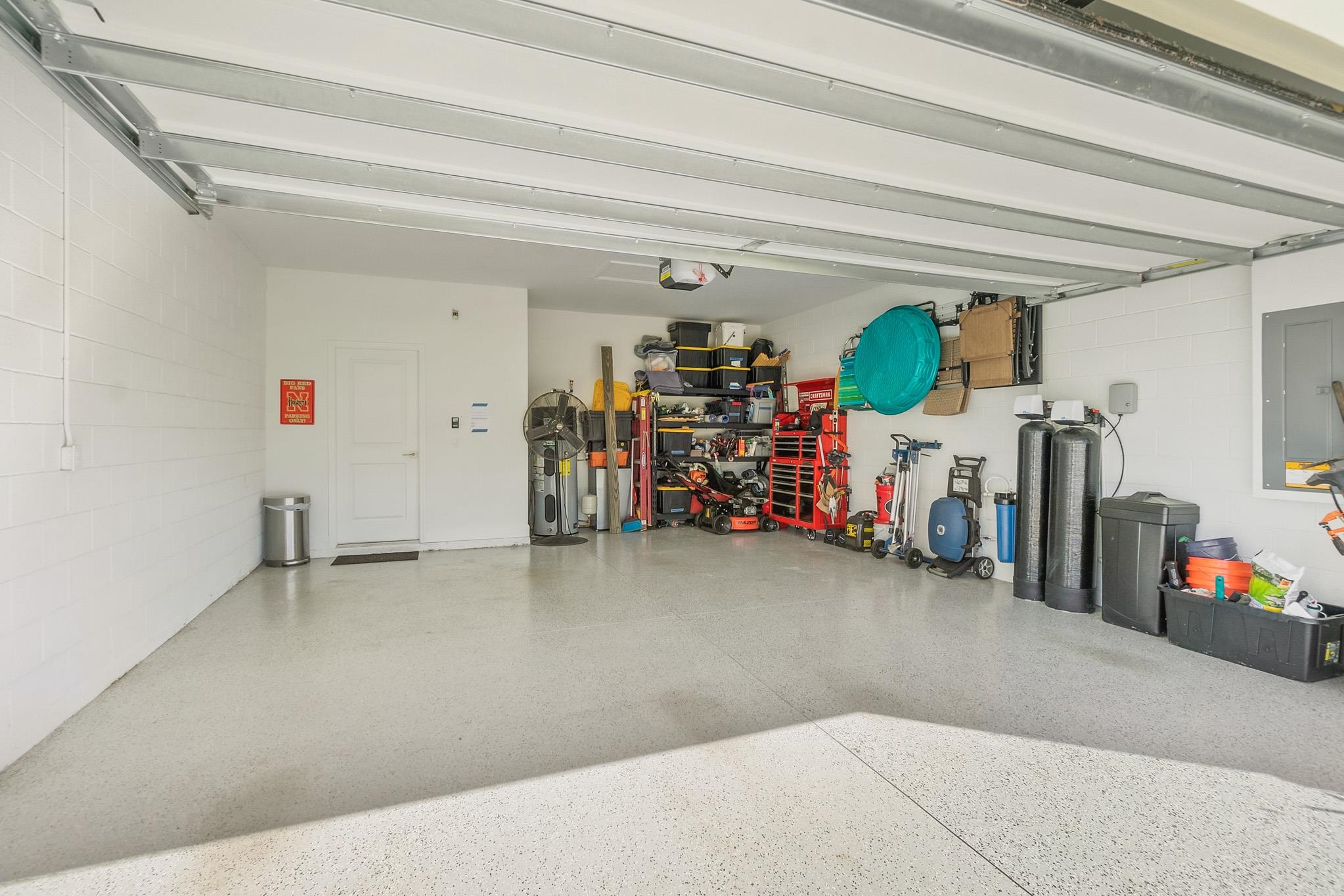 Image 38 of 55 For 5 Roxton Ln  