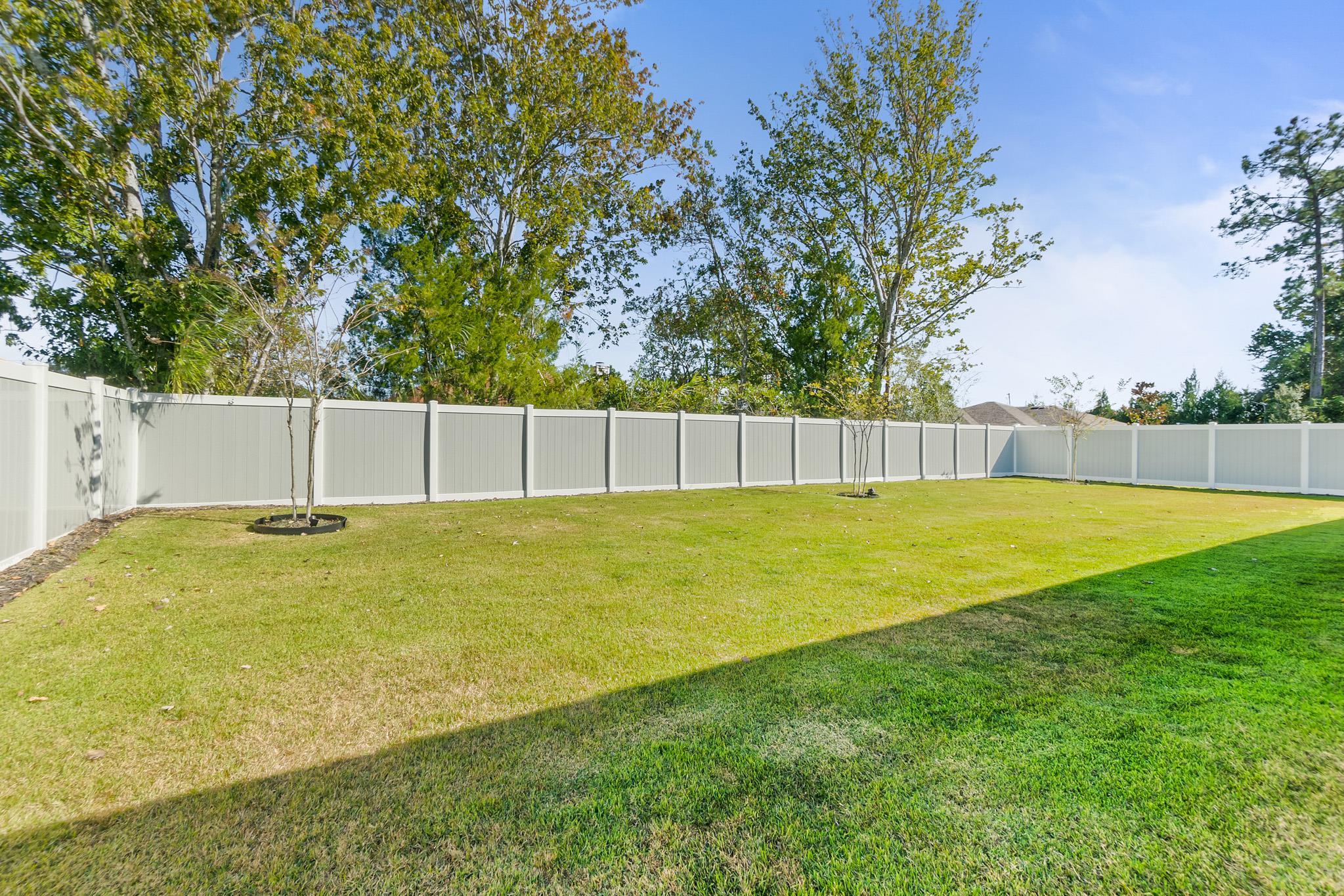 Image 44 of 55 For 5 Roxton Ln  