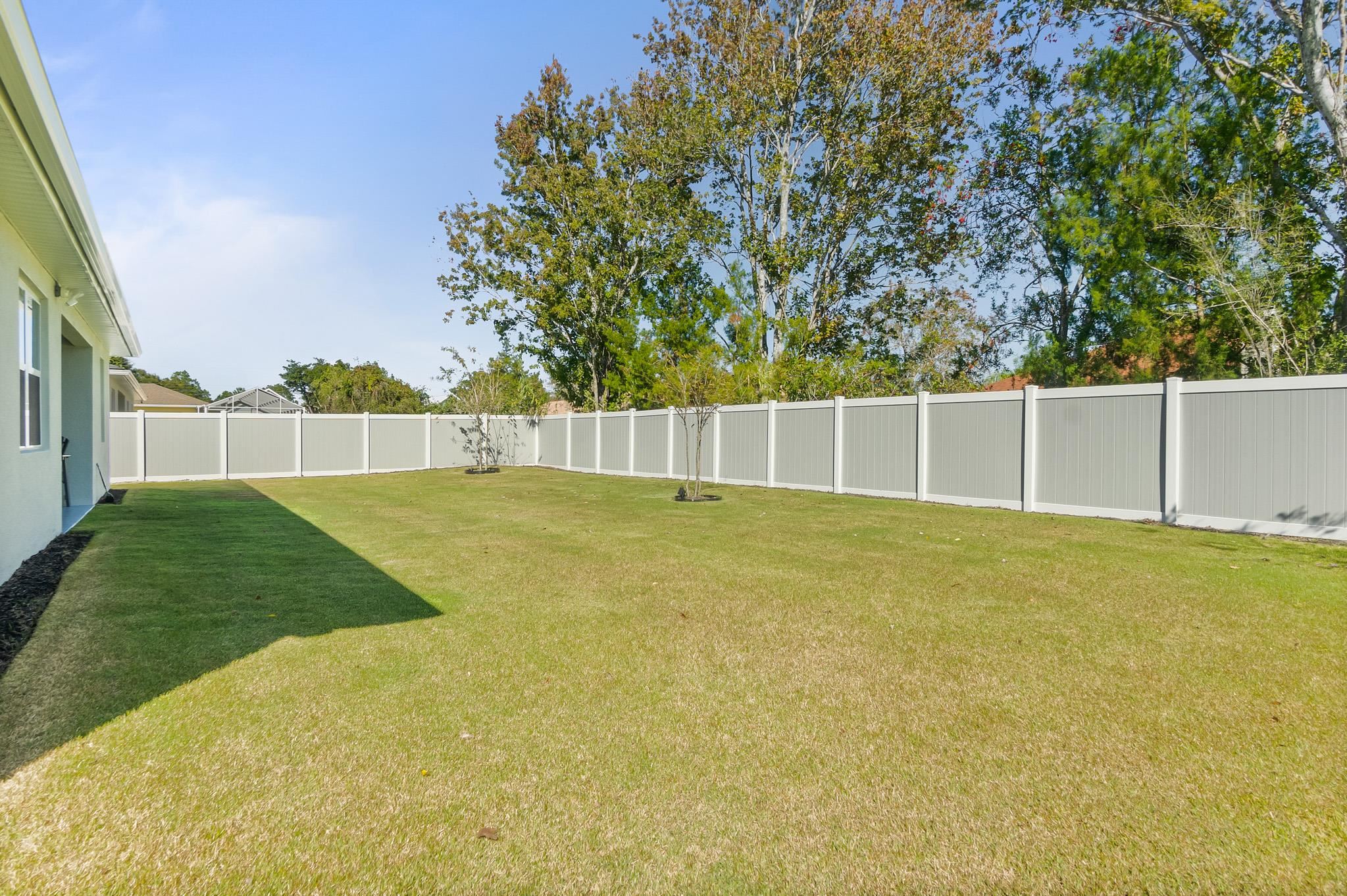 Image 45 of 55 For 5 Roxton Ln  