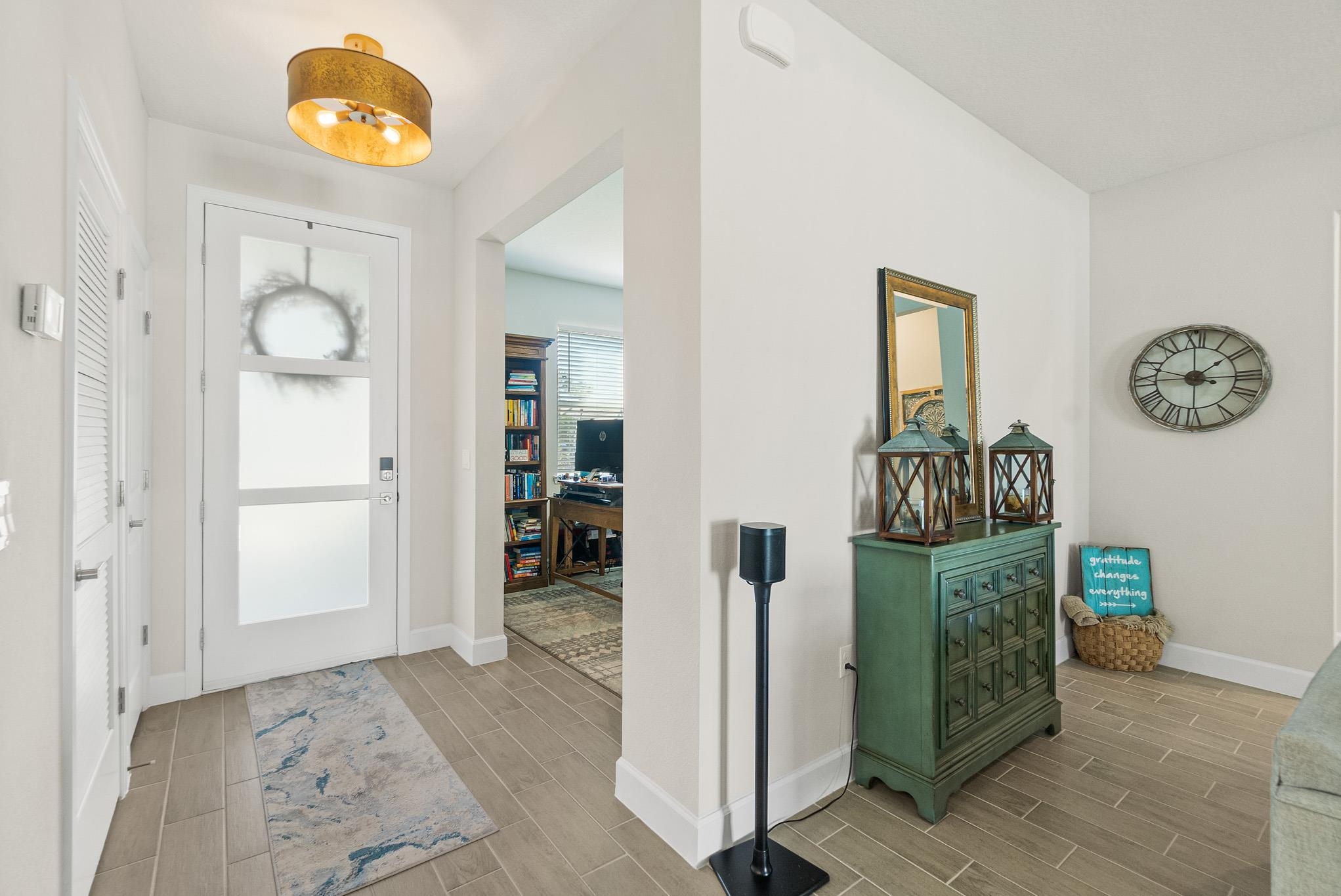 Image 5 of 55 For 5 Roxton Ln  