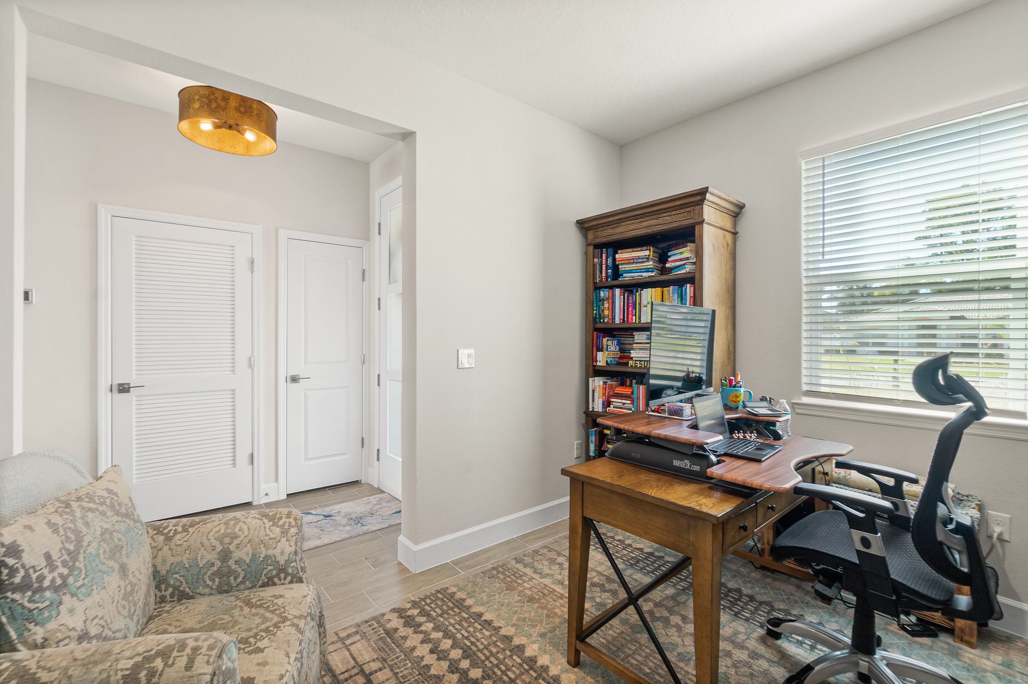 Image 9 of 55 For 5 Roxton Ln  