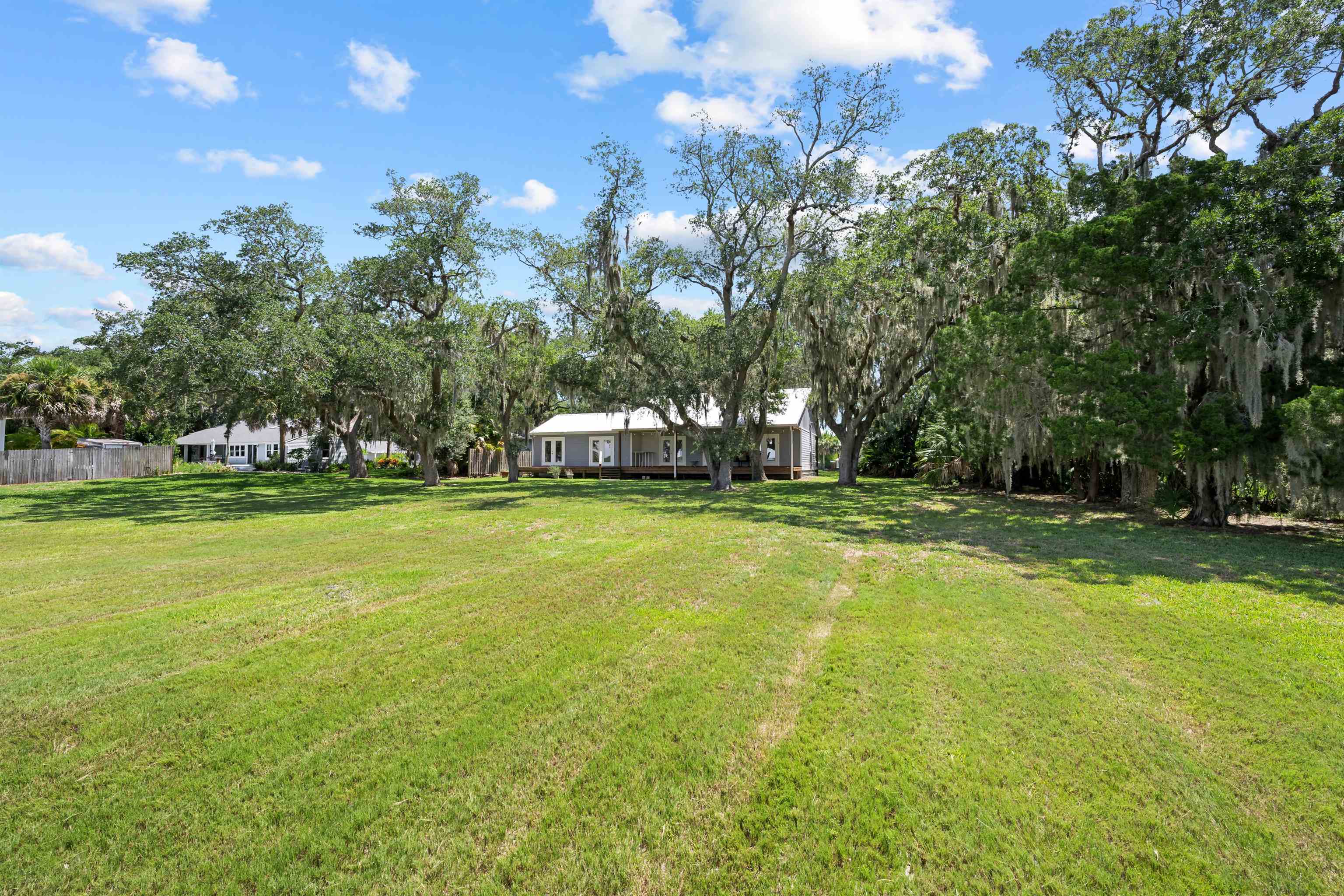 Image 28 of 36 For 5425 Windantide Rd