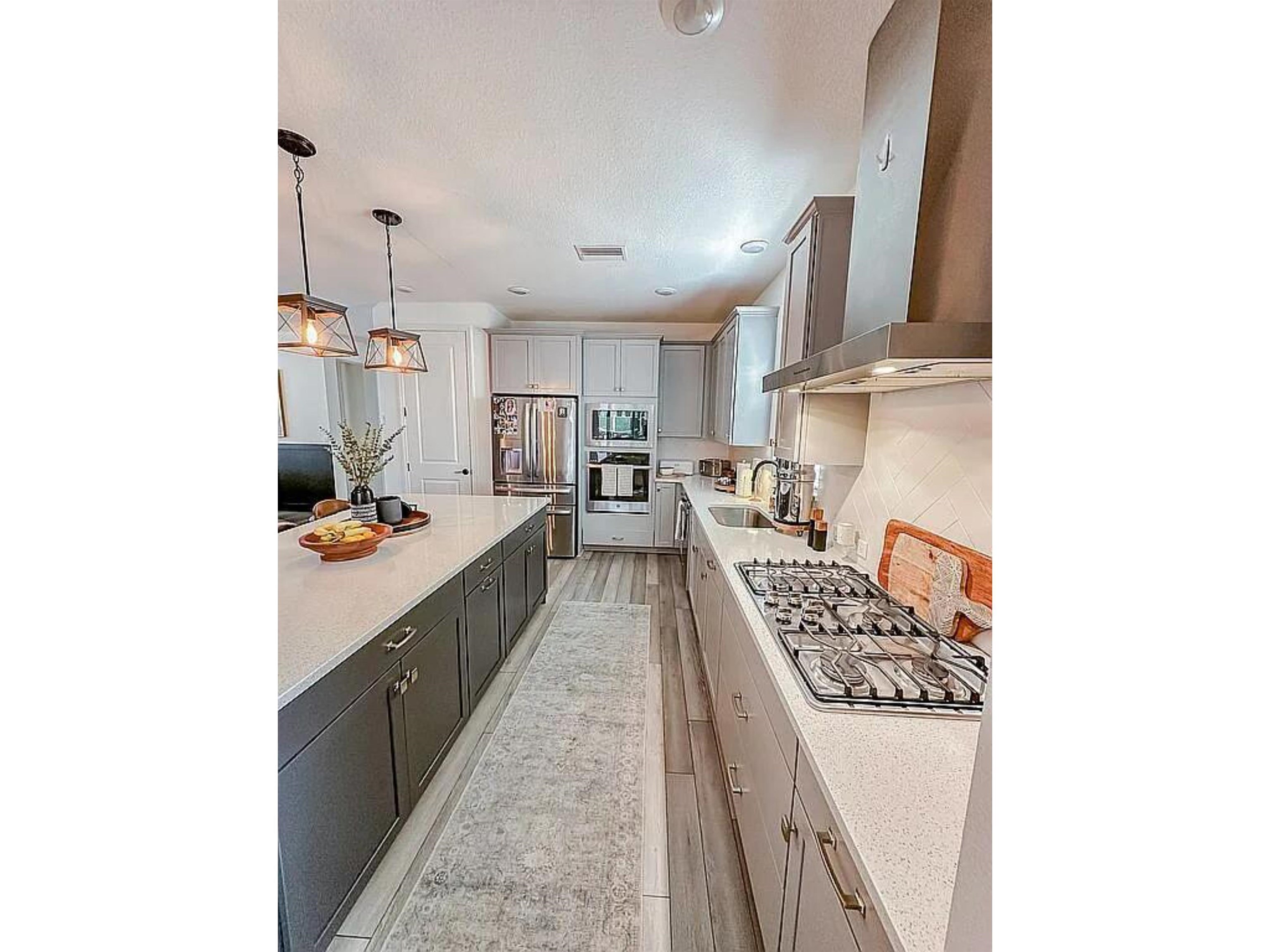 Image 10 of 31 For 132 Millenia Dr