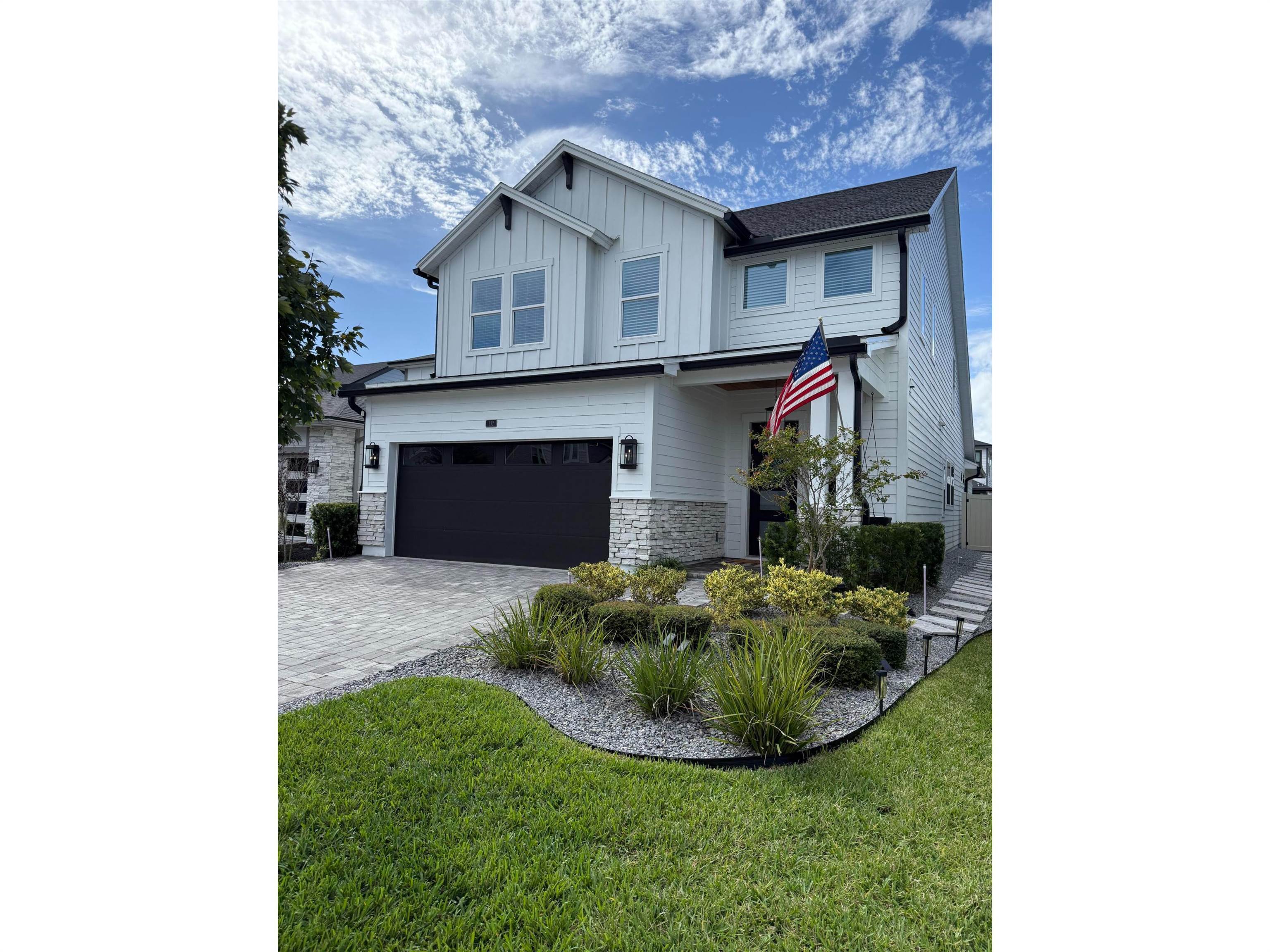 Image 2 of 31 For 132 Millenia Dr