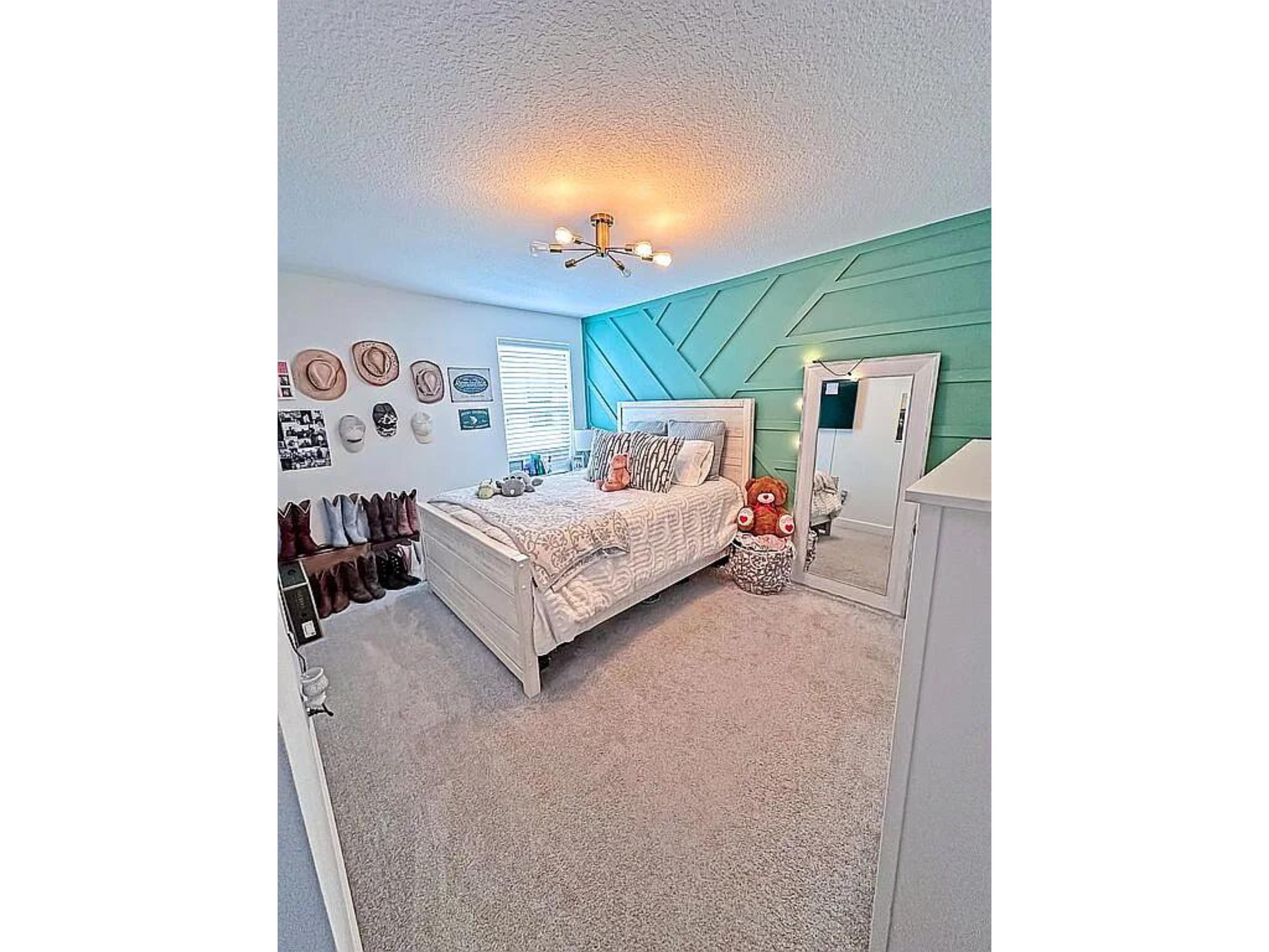 Image 27 of 31 For 132 Millenia Dr