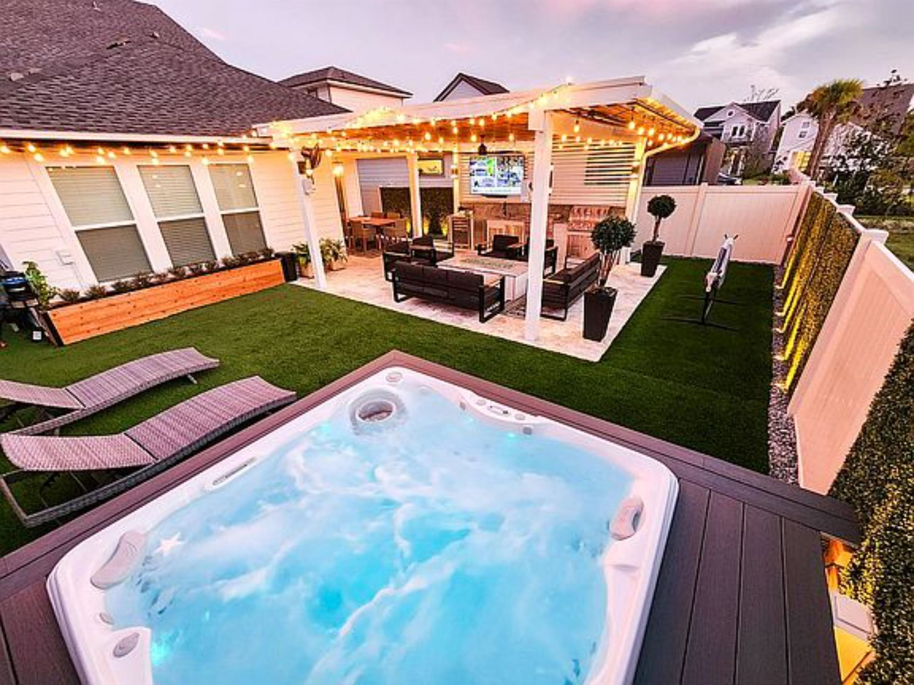 Image 4 of 31 For 132 Millenia Dr