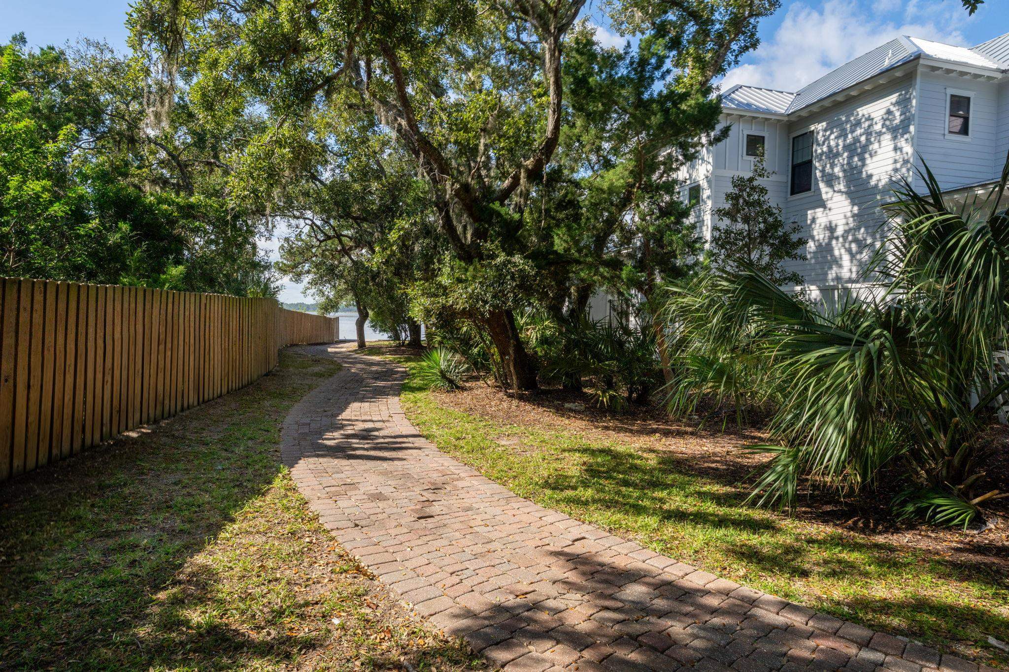 Image 30 of 36 For 301 La Crescenta Drive S