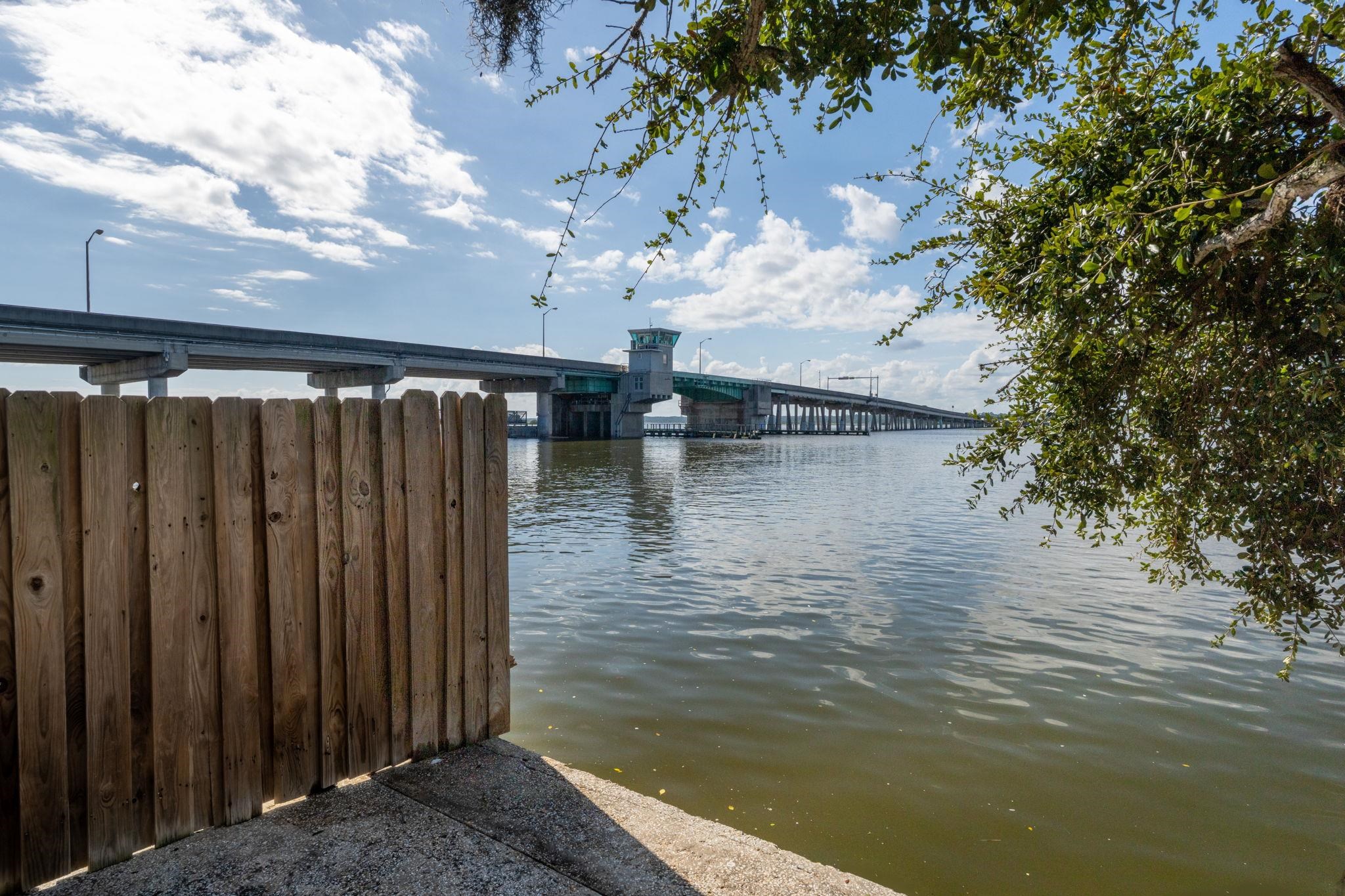 Image 31 of 36 For 301 La Crescenta Drive S