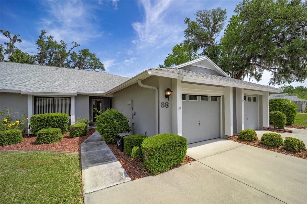 Image 3 of 61 For 88 Lake Forest Pl  88