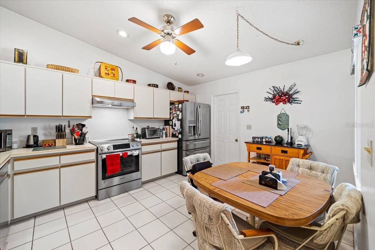 Image 32 of 61 For 88 Lake Forest Pl  88