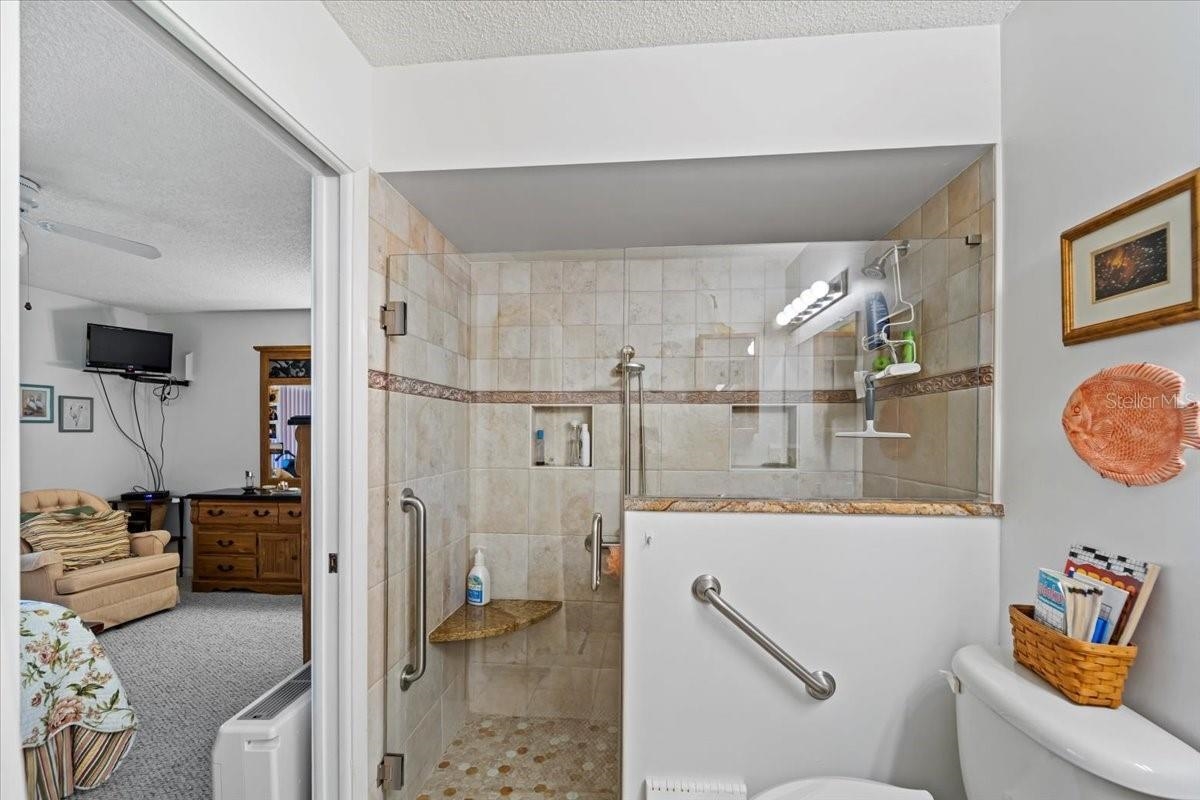 Image 47 of 61 For 88 Lake Forest Pl  88