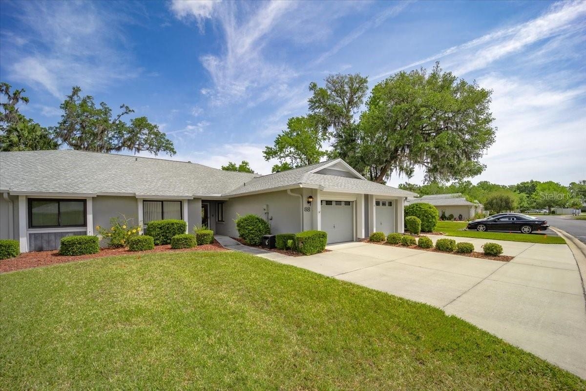 Image 5 of 61 For 88 Lake Forest Pl  88