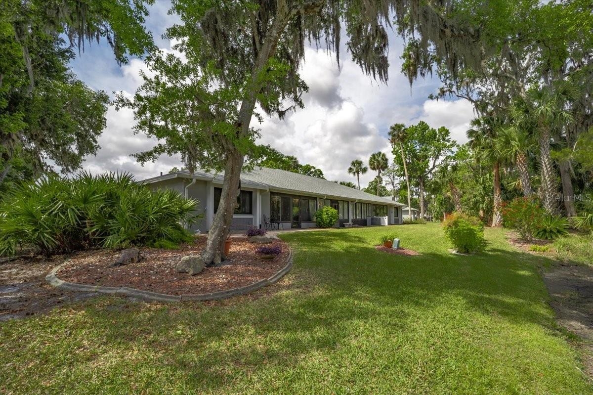 Image 6 of 61 For 88 Lake Forest Pl  88