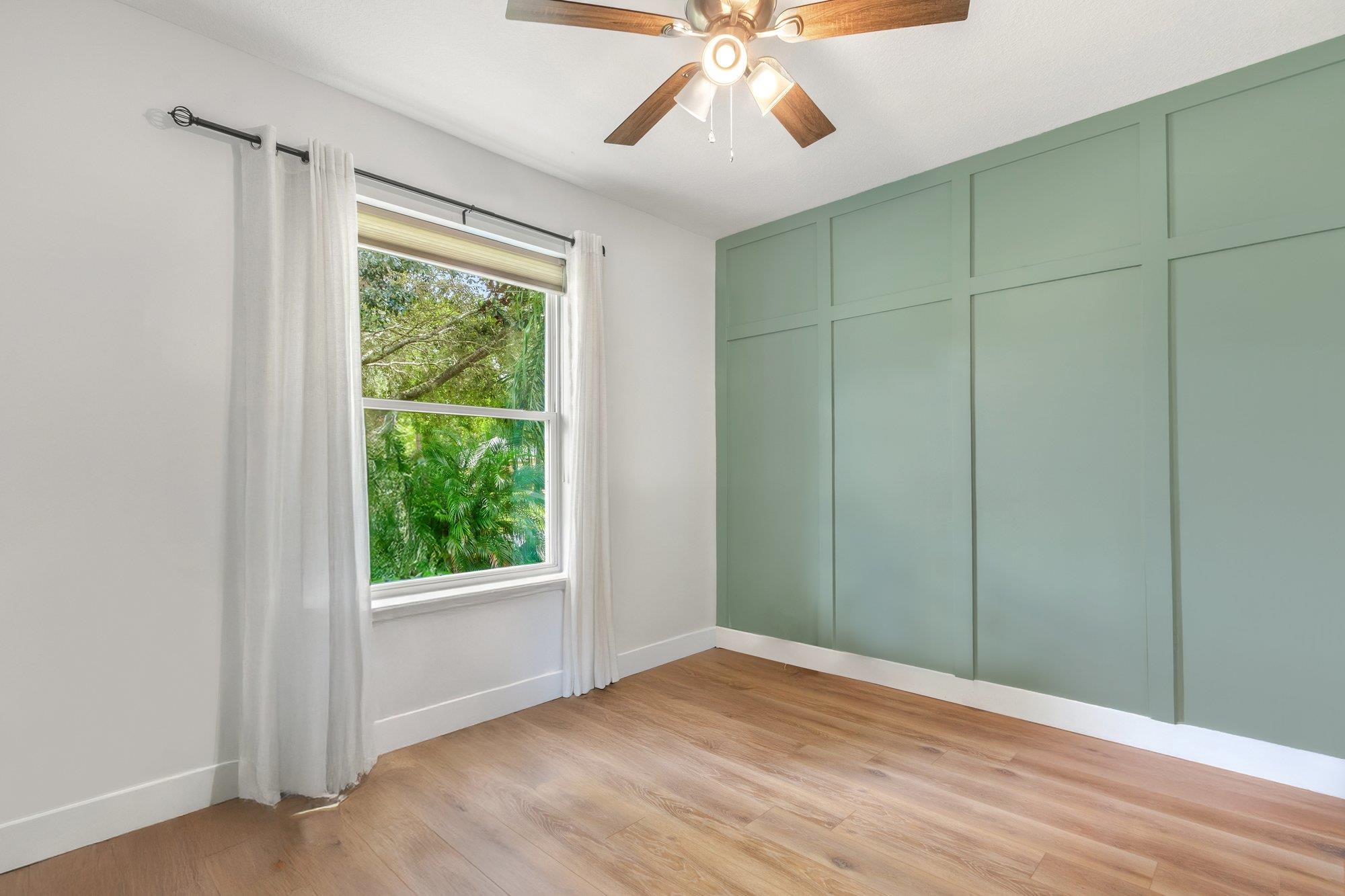 Image 28 of 50 For 3432 Kings Rd S