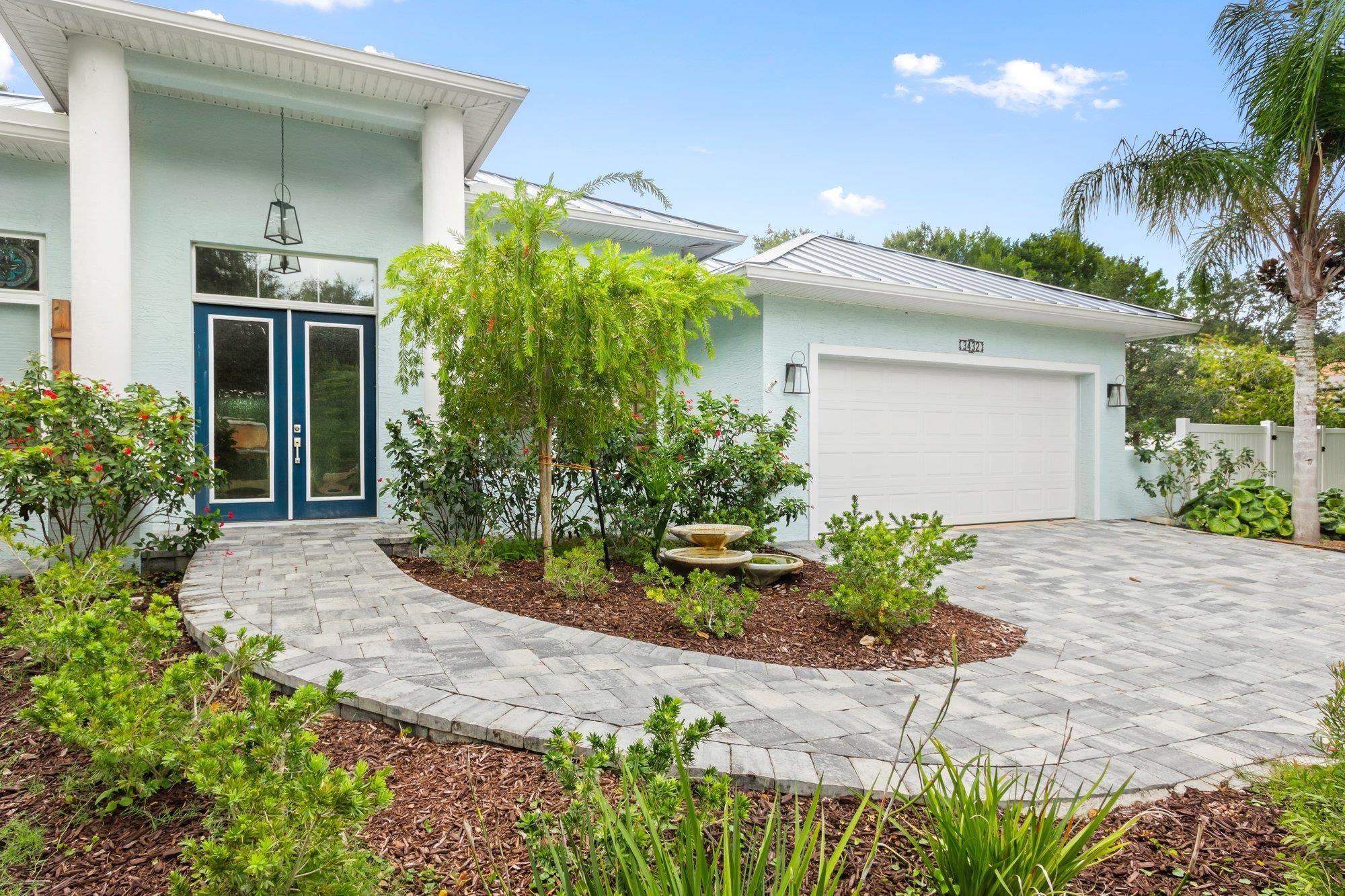 Image 6 of 50 For 3432 Kings Rd S