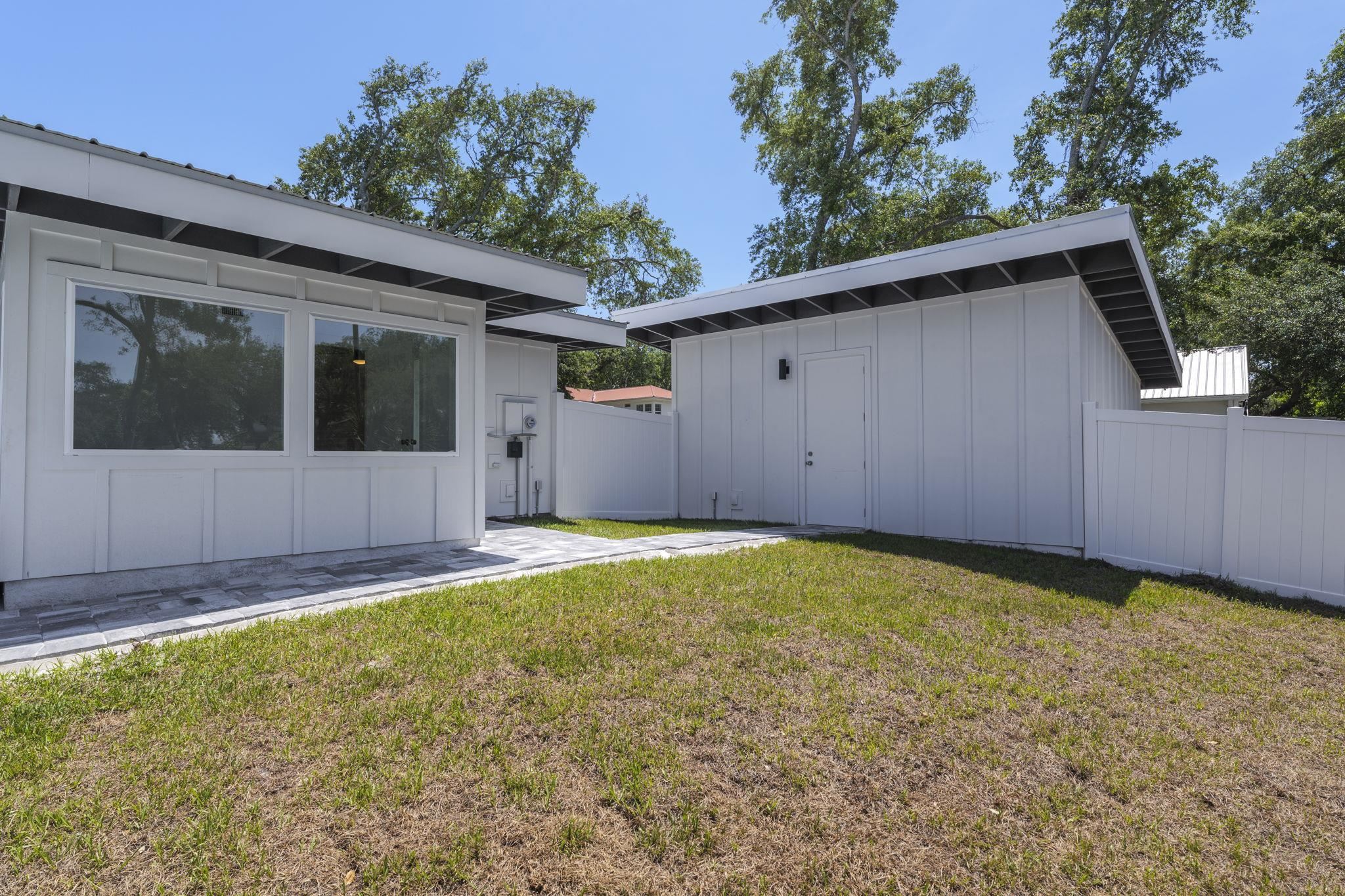 Image 29 of 40 For 26 Poinciana Cove Rd