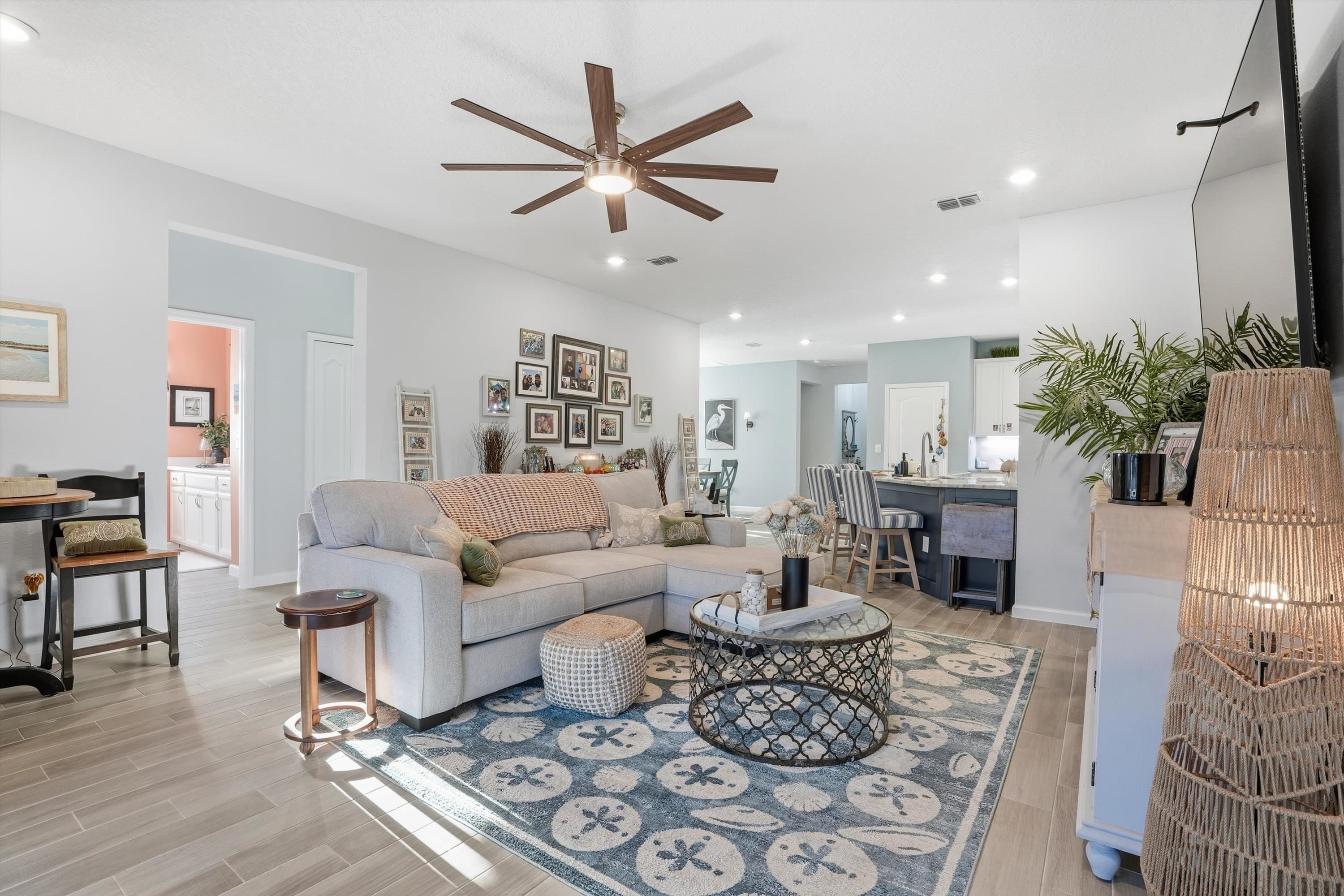 Image 15 of 45 For 20 Trumpco Dr