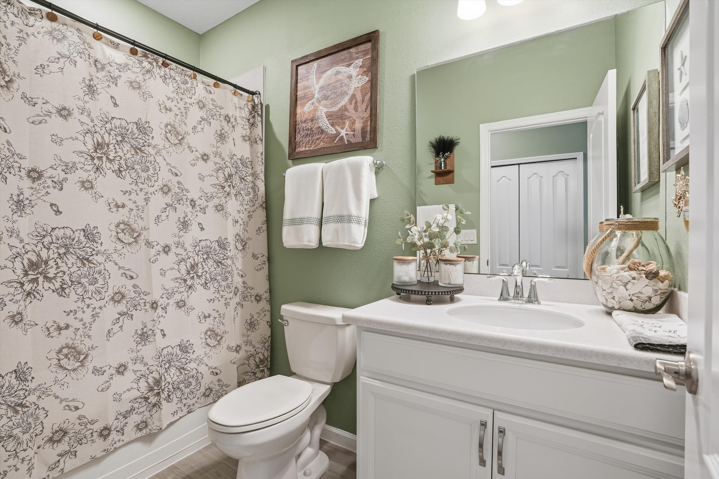 Image 21 of 45 For 20 Trumpco Dr