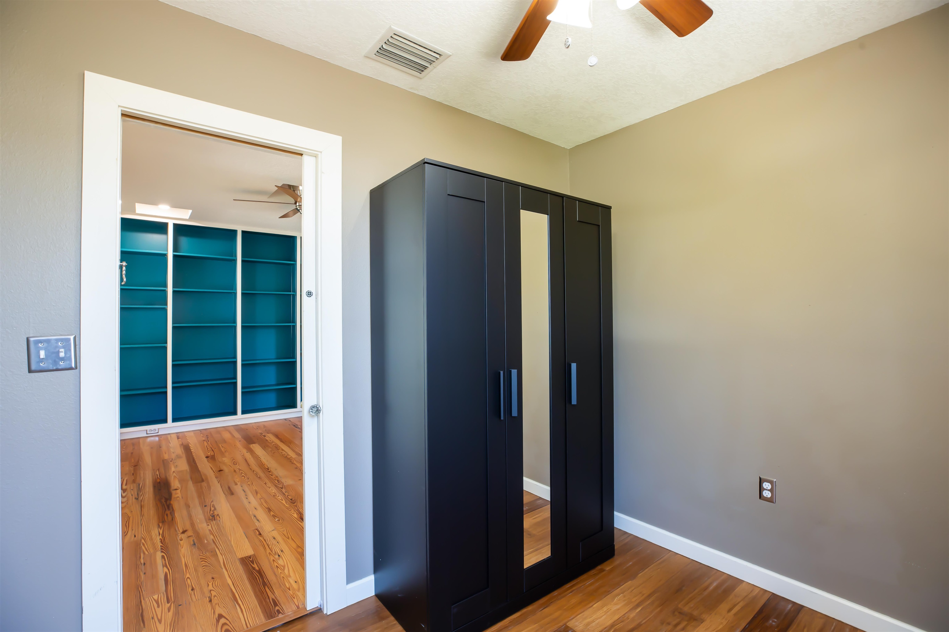 Image 13 of 54 For 5 Carey St.  