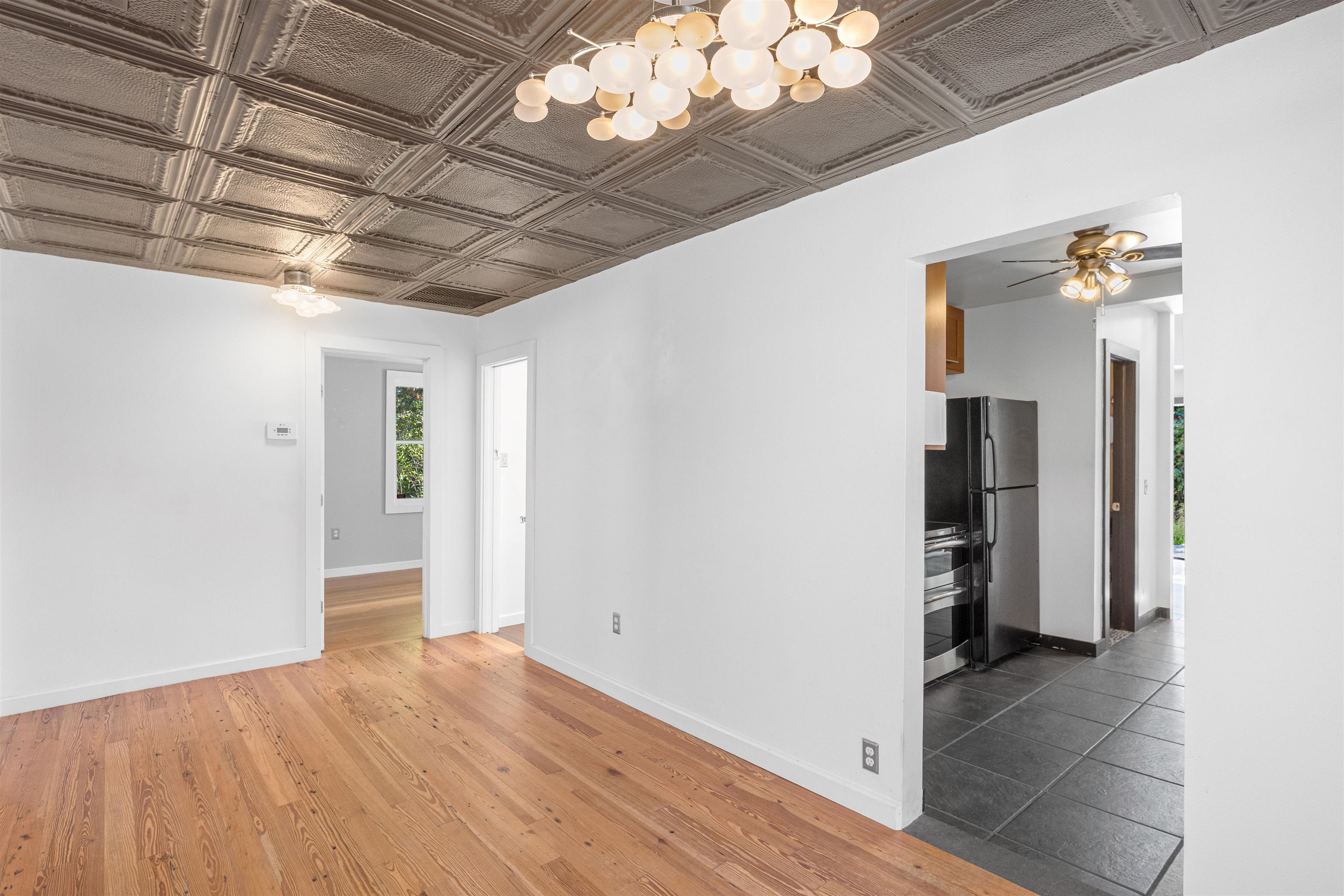 Image 15 of 54 For 5 Carey St.  