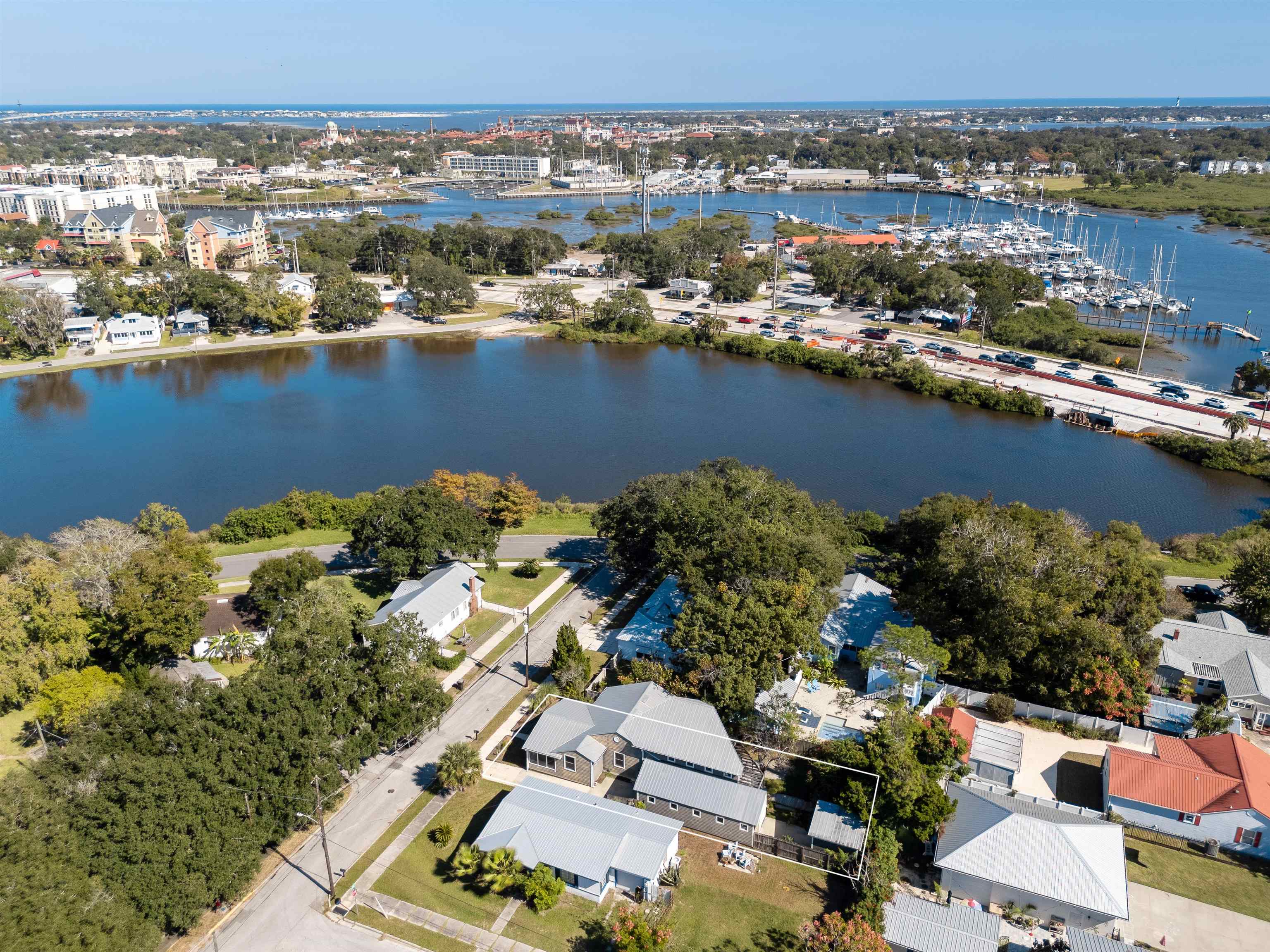 Image 4 of 54 For 5 Carey St.  