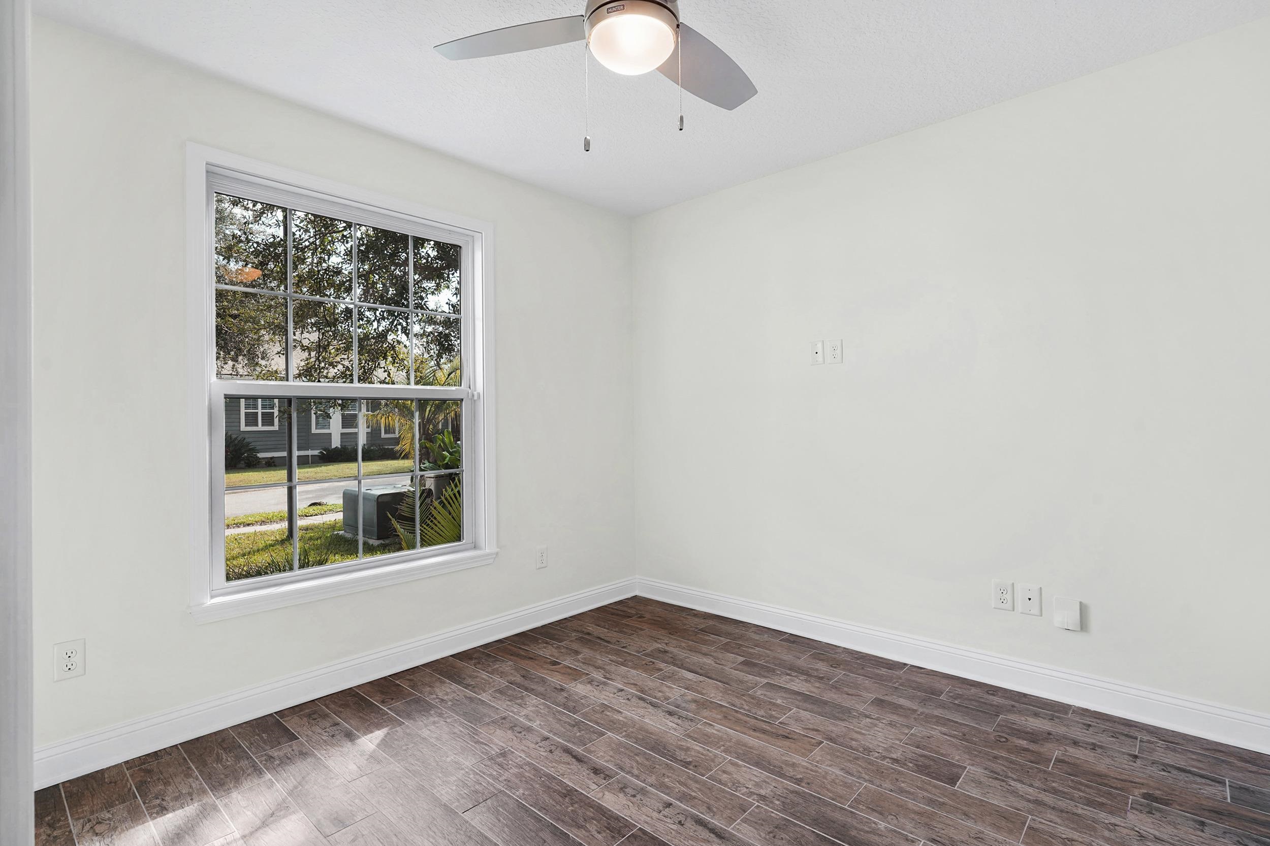 Image 10 of 49 For 752 Tides End Dr