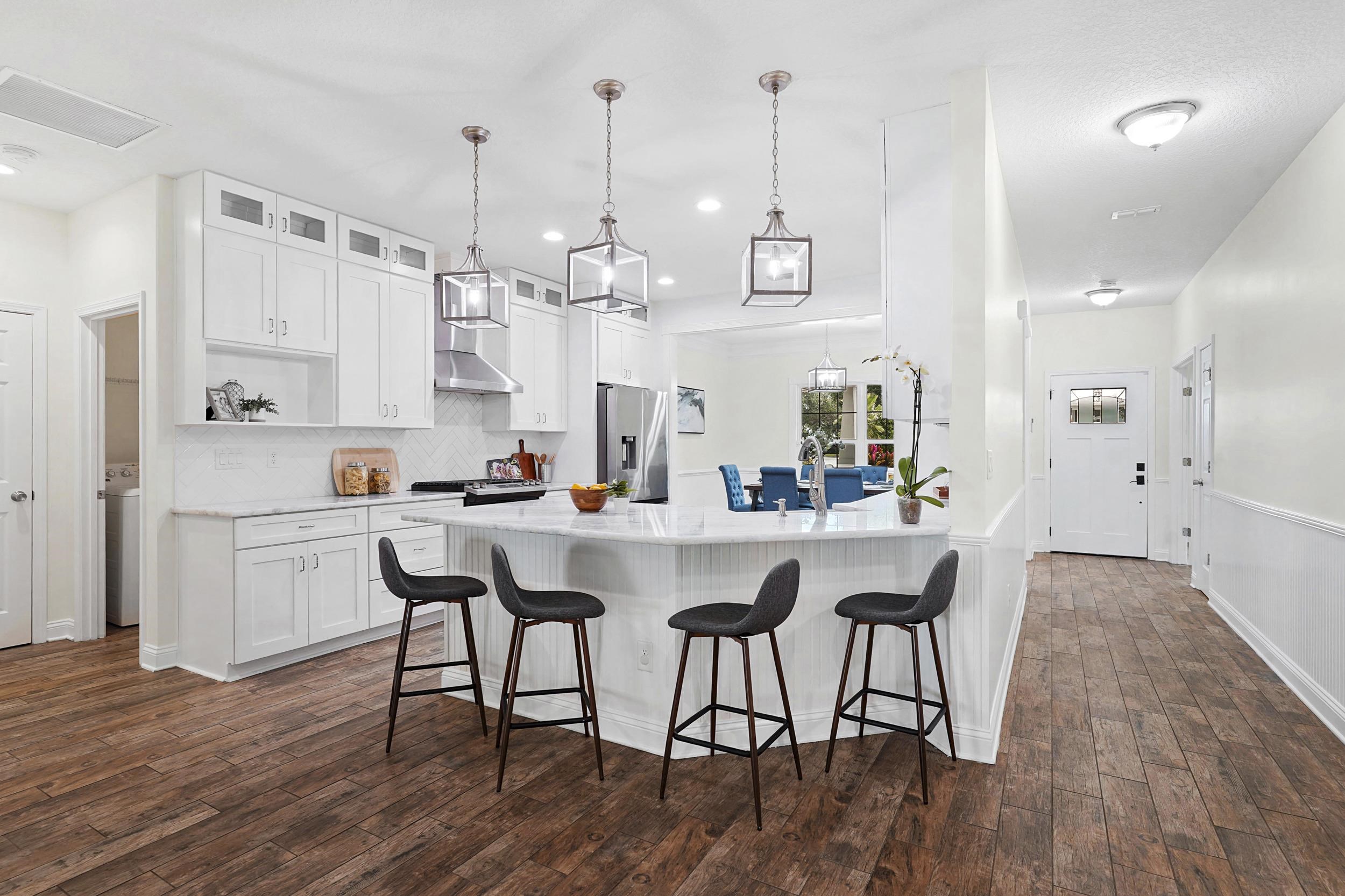 Image 18 of 49 For 752 Tides End Dr