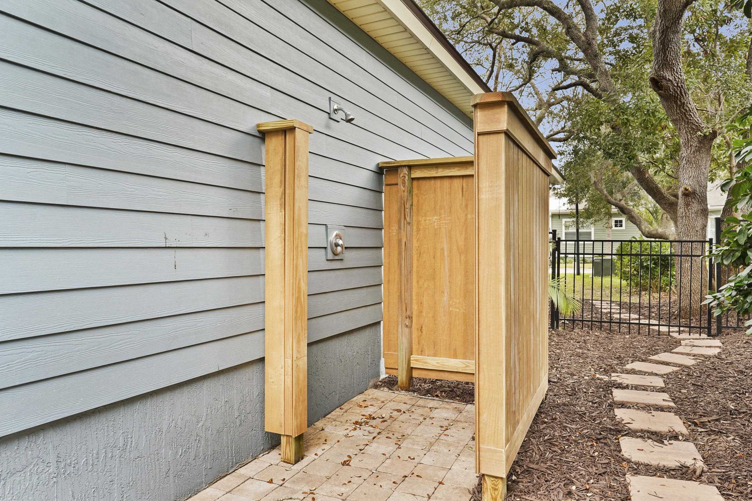 Image 36 of 49 For 752 Tides End Dr