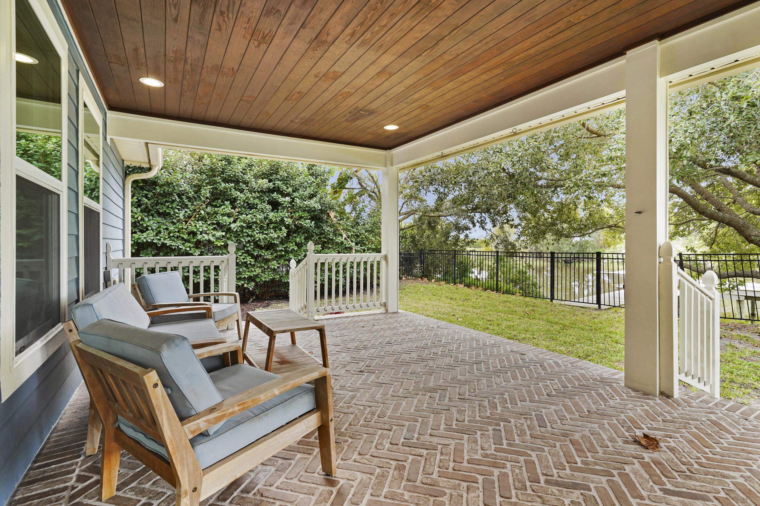 Image 40 of 49 For 752 Tides End Dr