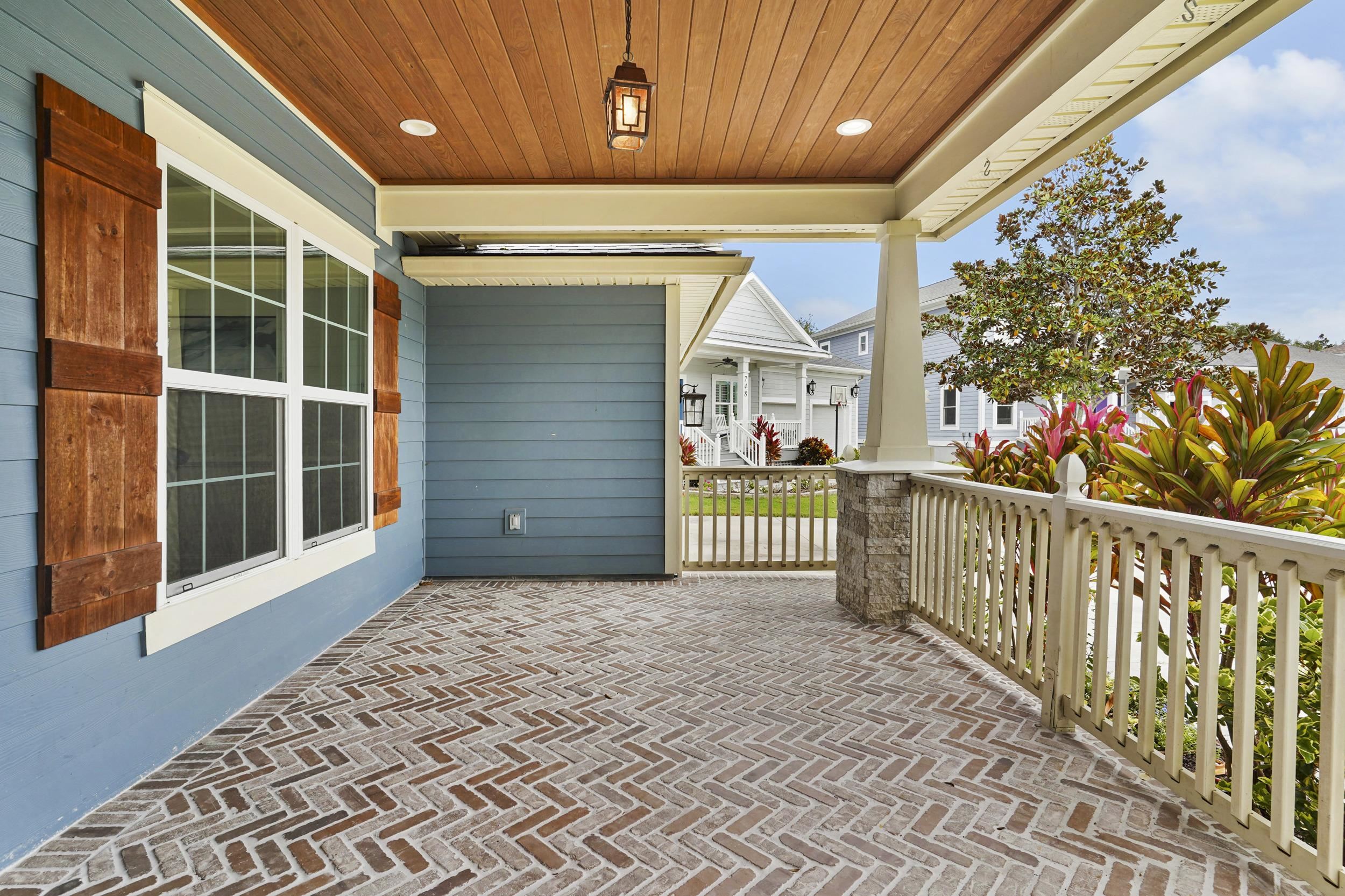 Image 7 of 49 For 752 Tides End Dr