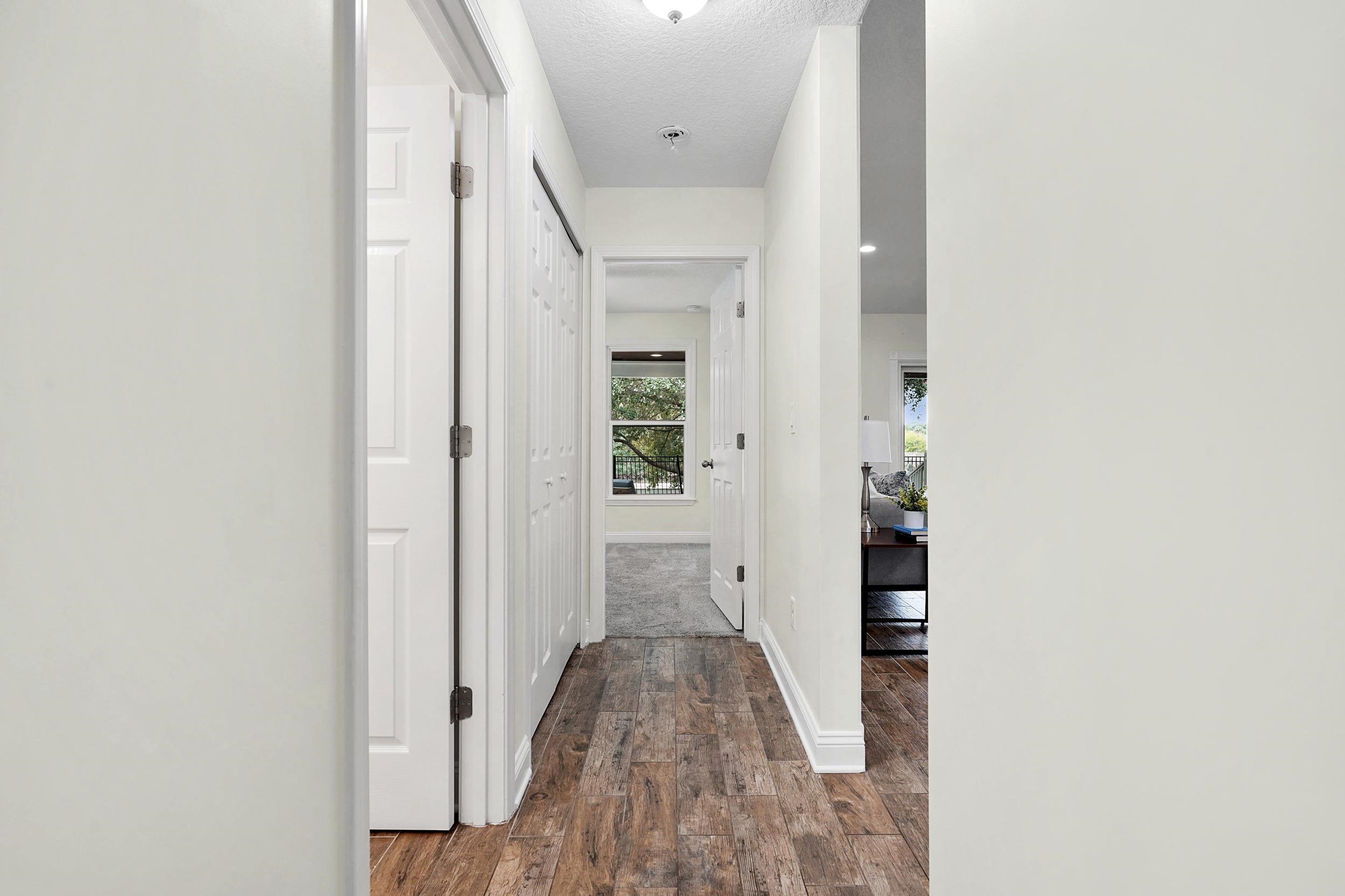 Image 8 of 49 For 752 Tides End Dr