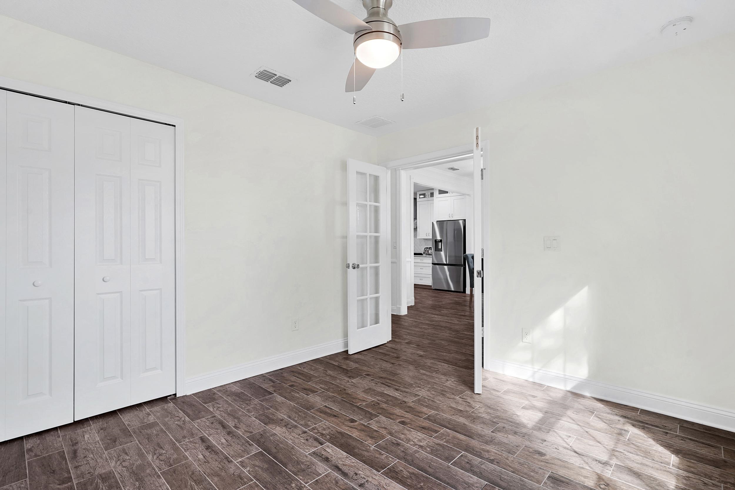 Image 9 of 49 For 752 Tides End Dr