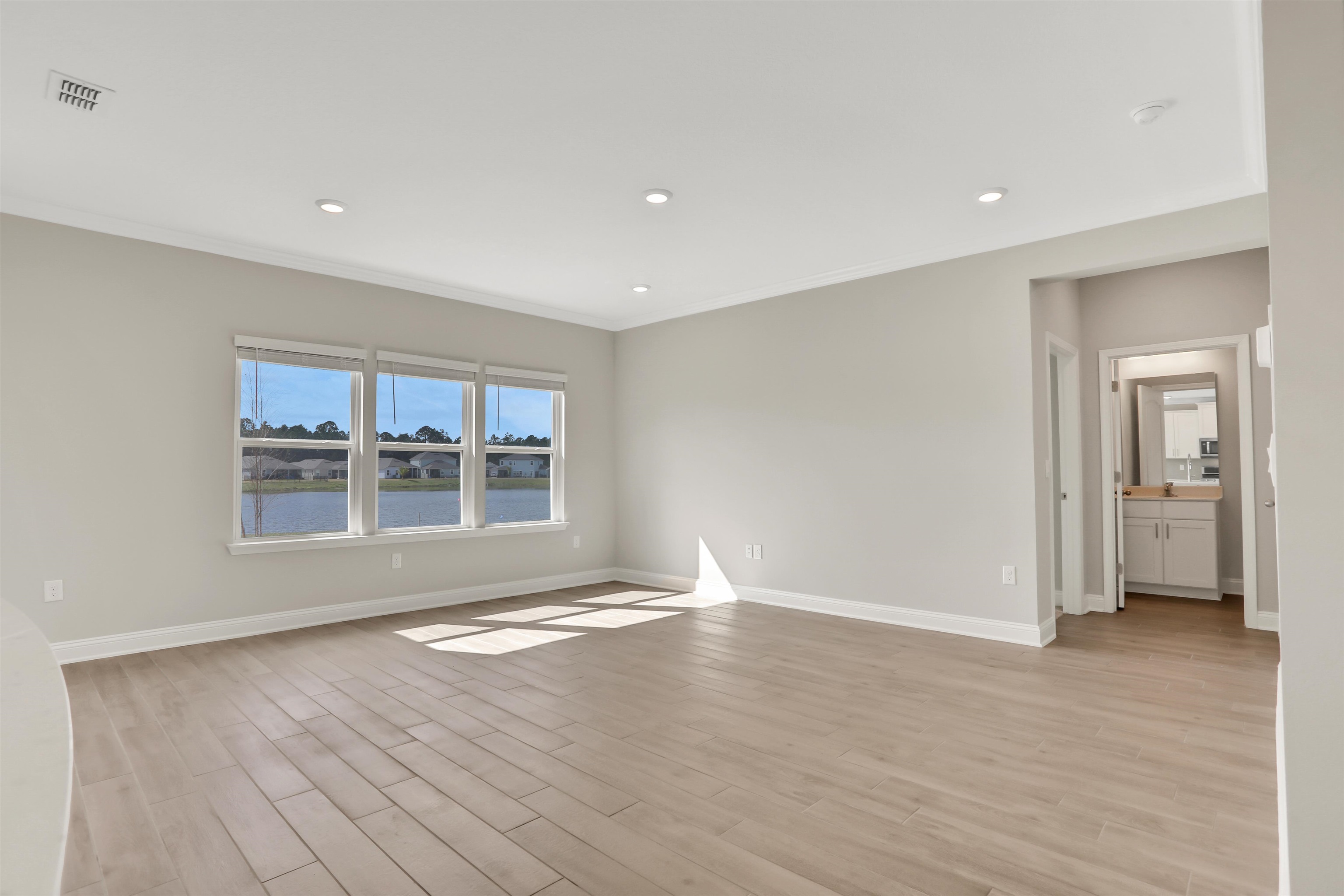 Image 10 of 39 For 92 Huesca Ct