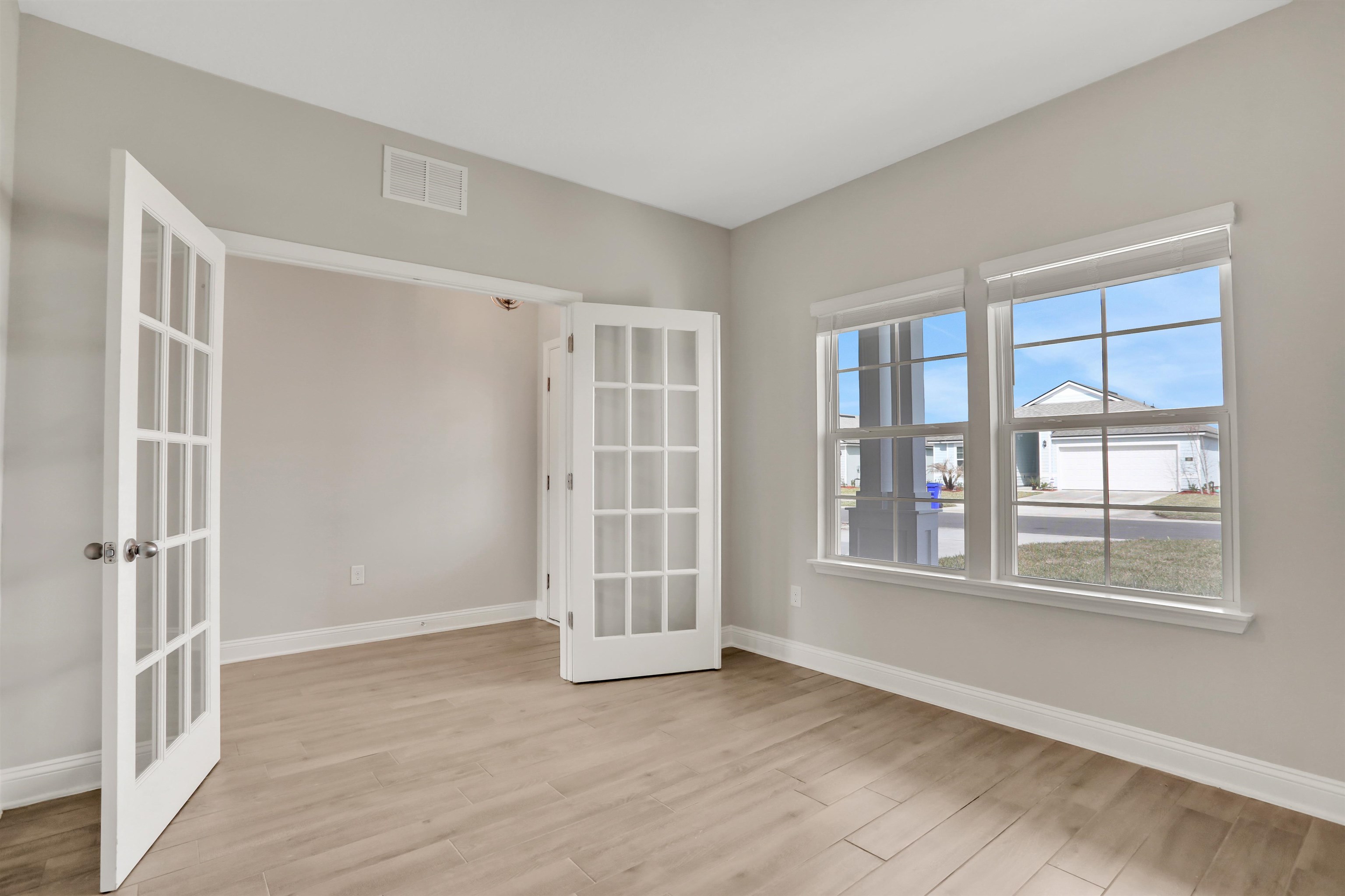 Image 15 of 39 For 92 Huesca Ct