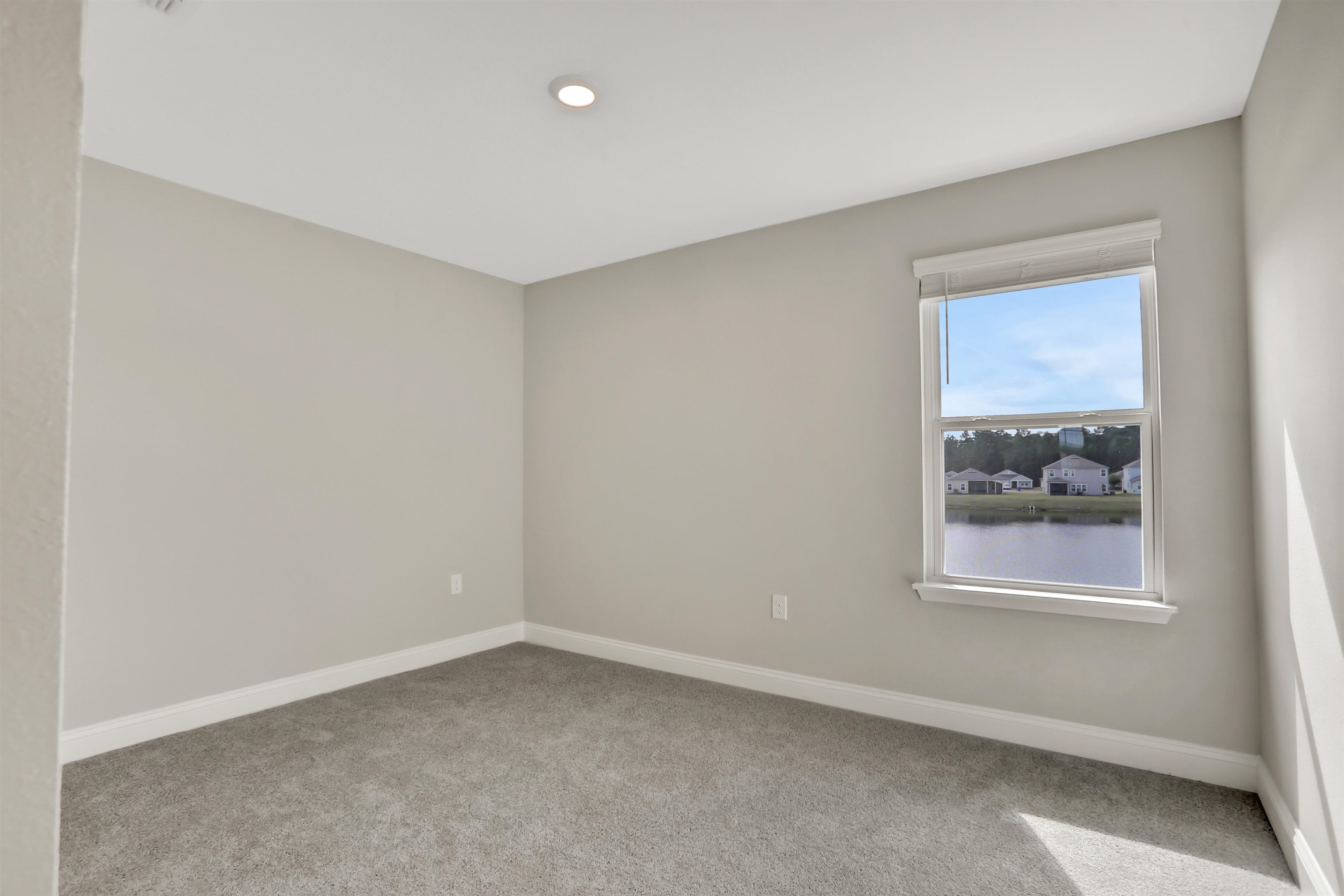 Image 16 of 39 For 92 Huesca Ct