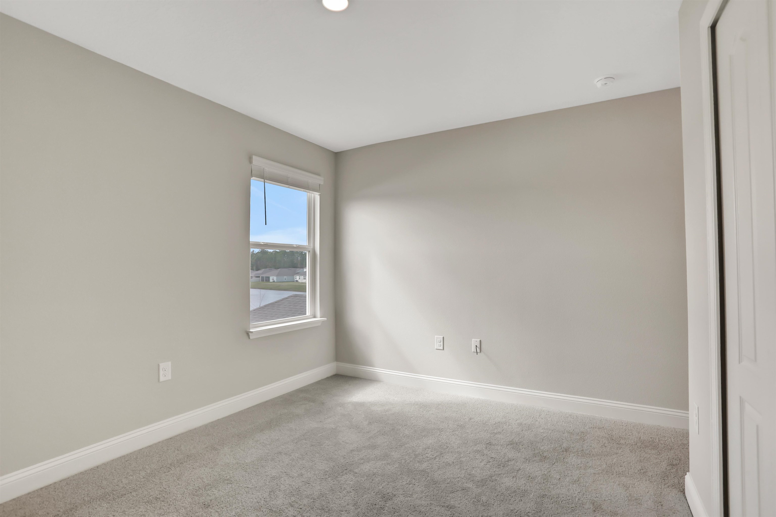 Image 17 of 39 For 92 Huesca Ct