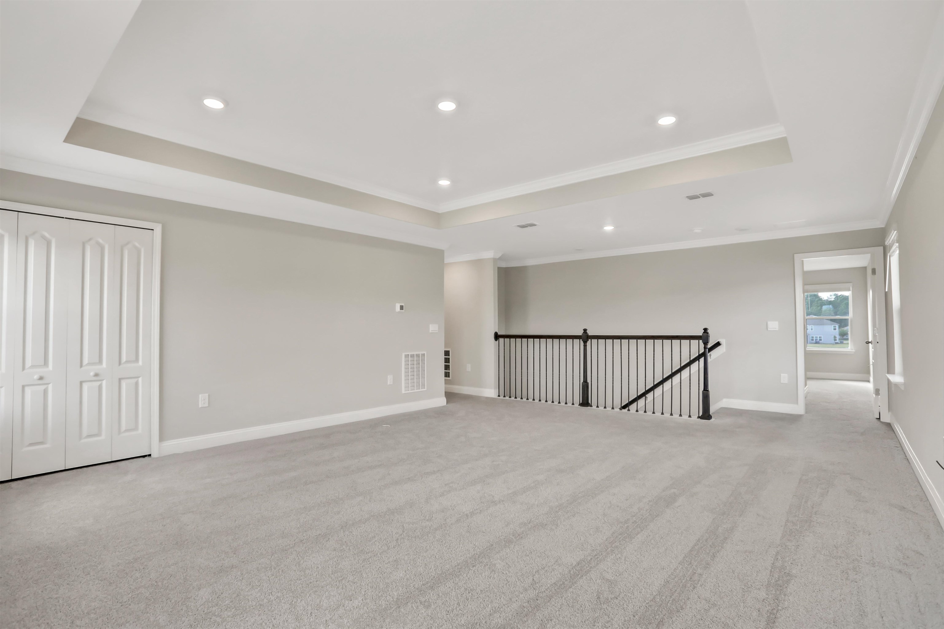 Image 21 of 39 For 92 Huesca Ct