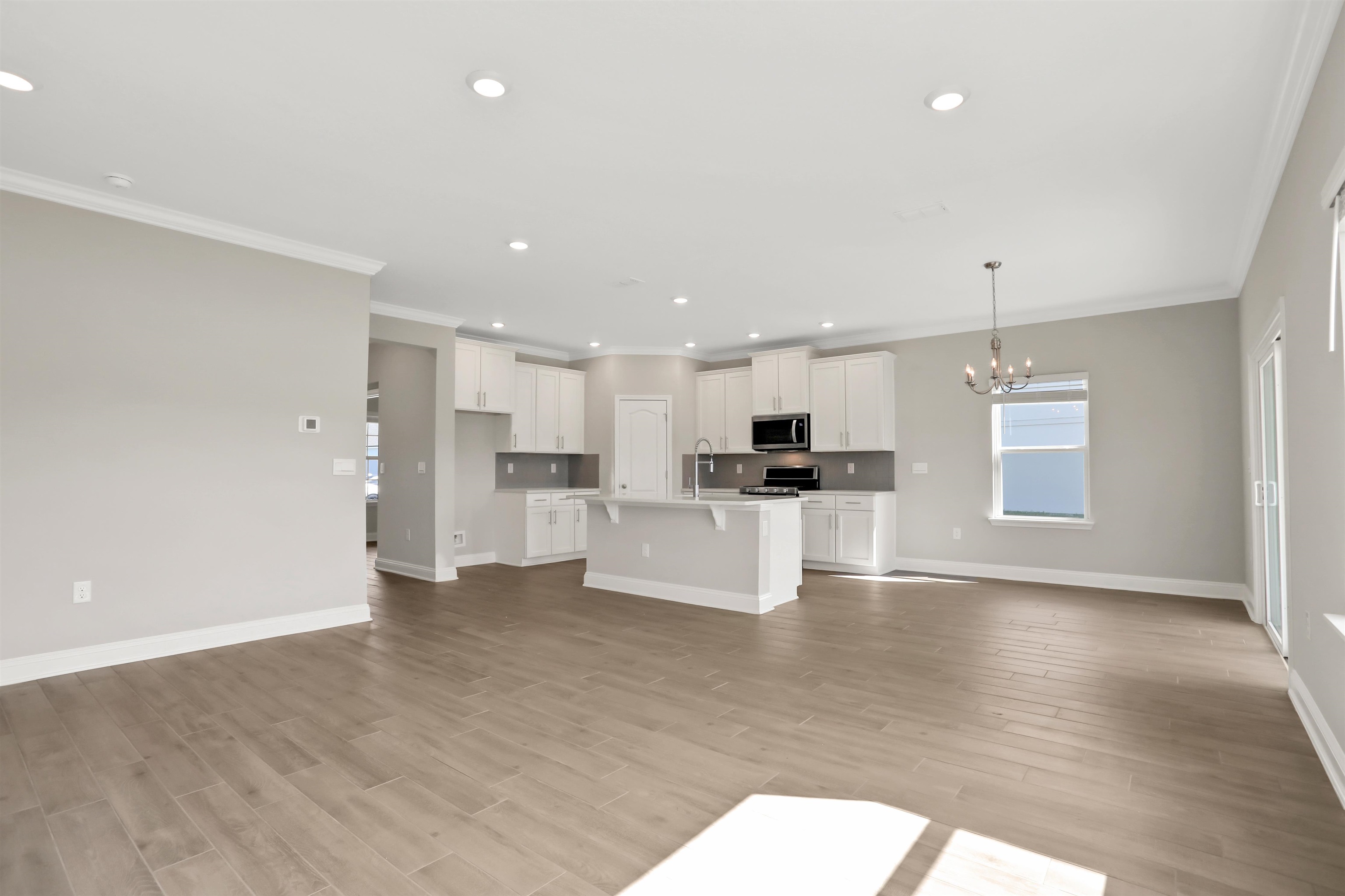 Image 8 of 39 For 92 Huesca Ct