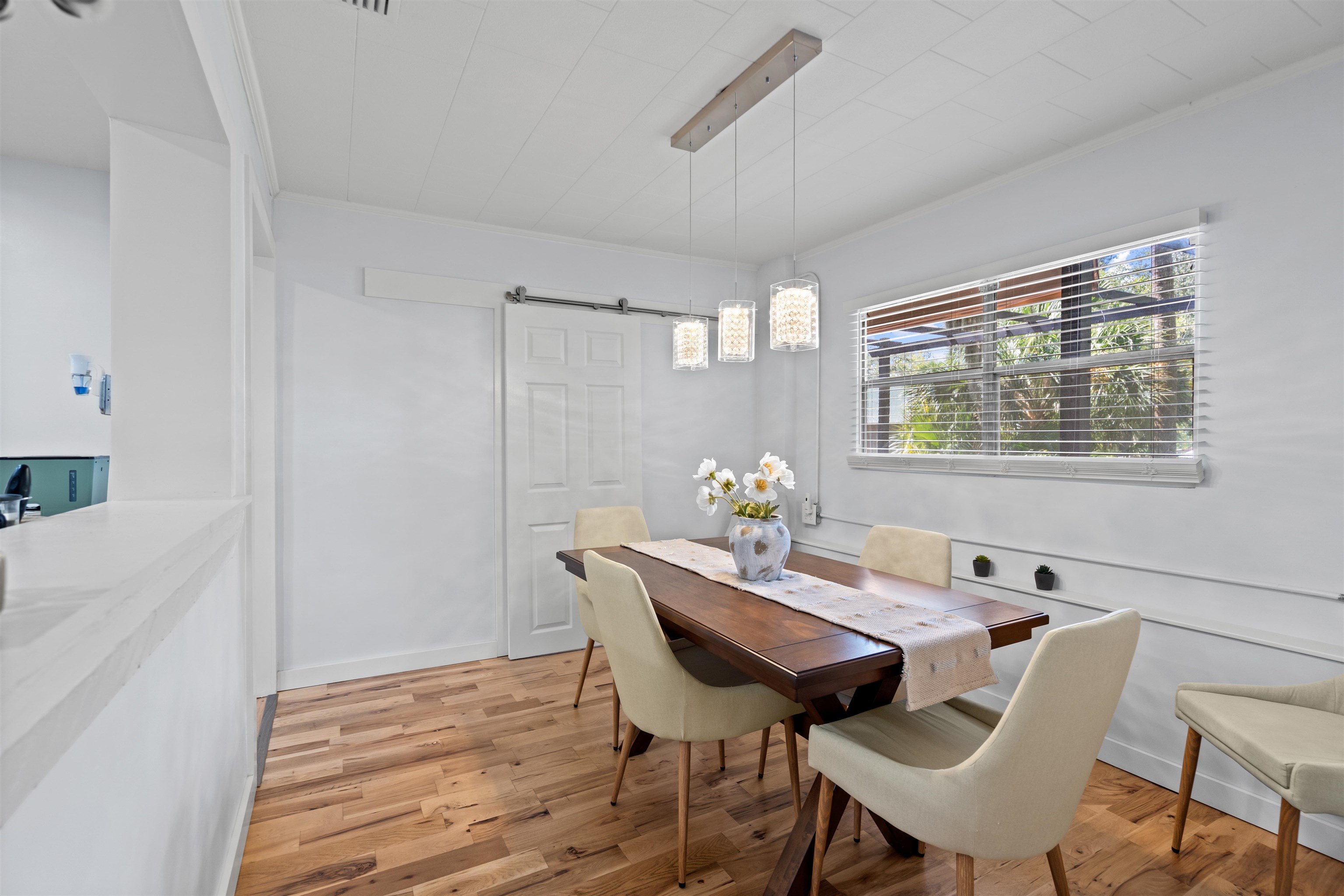 Image 18 of 44 For 28 Arenta St