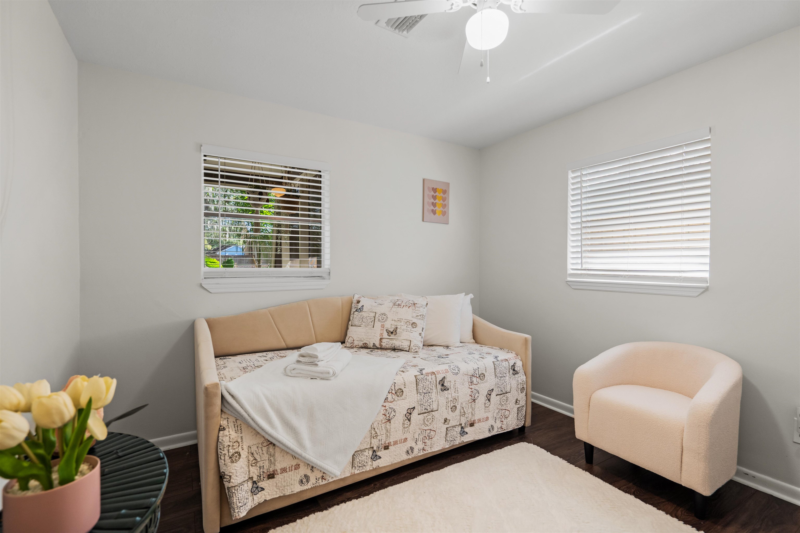 Image 24 of 44 For 28 Arenta St