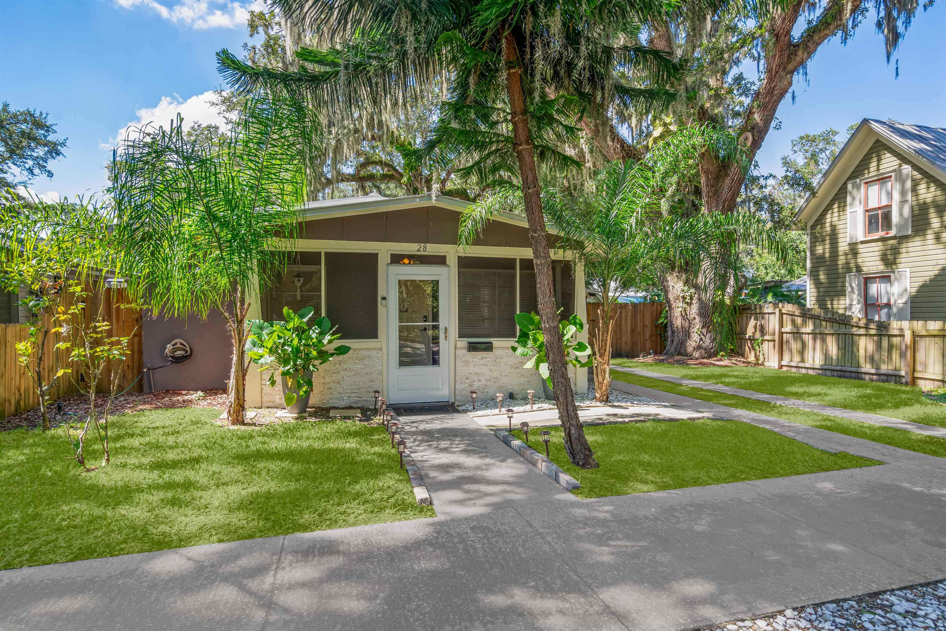 Image 3 of 44 For 28 Arenta St