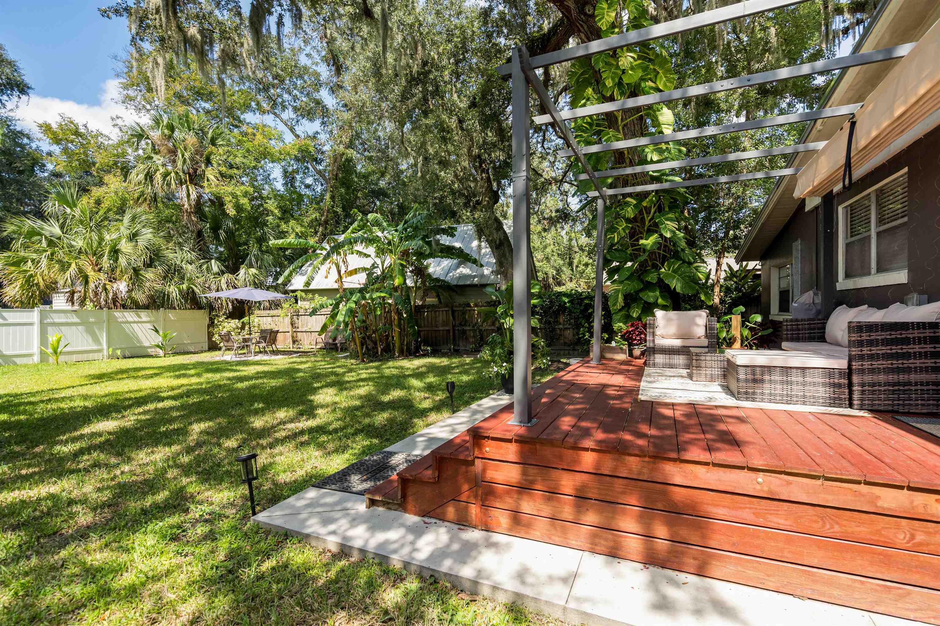 Image 4 of 44 For 28 Arenta St