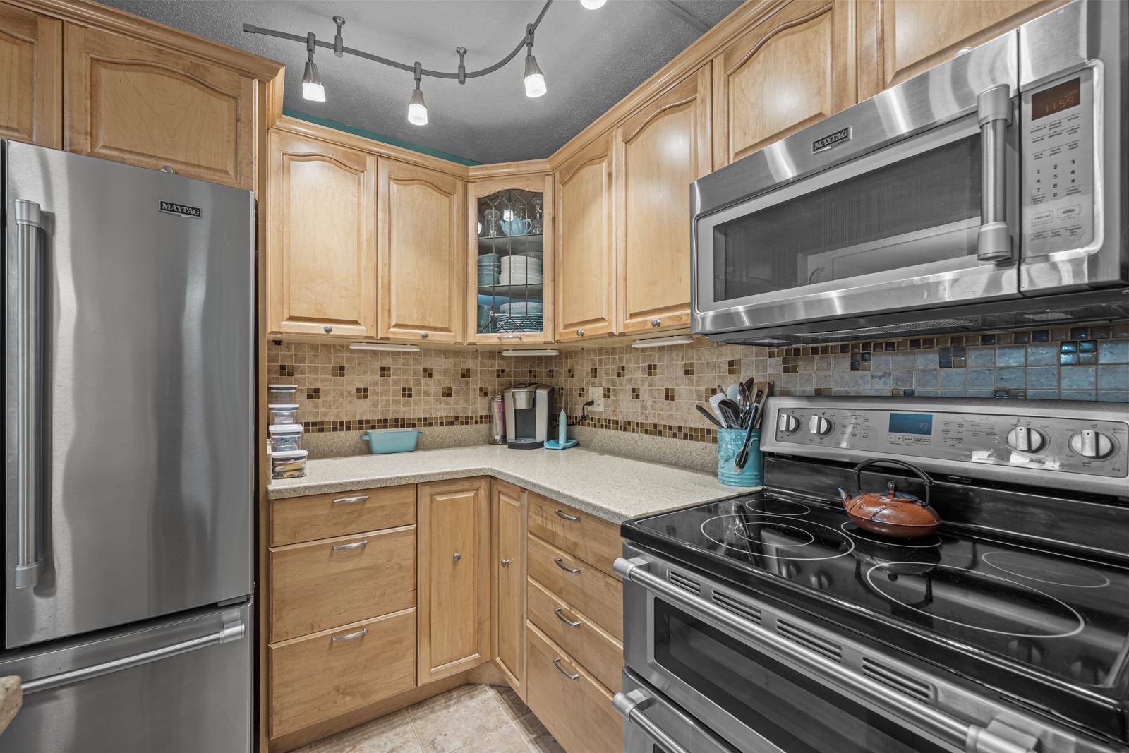 Image 16 of 52 For 37 Alcira Ct