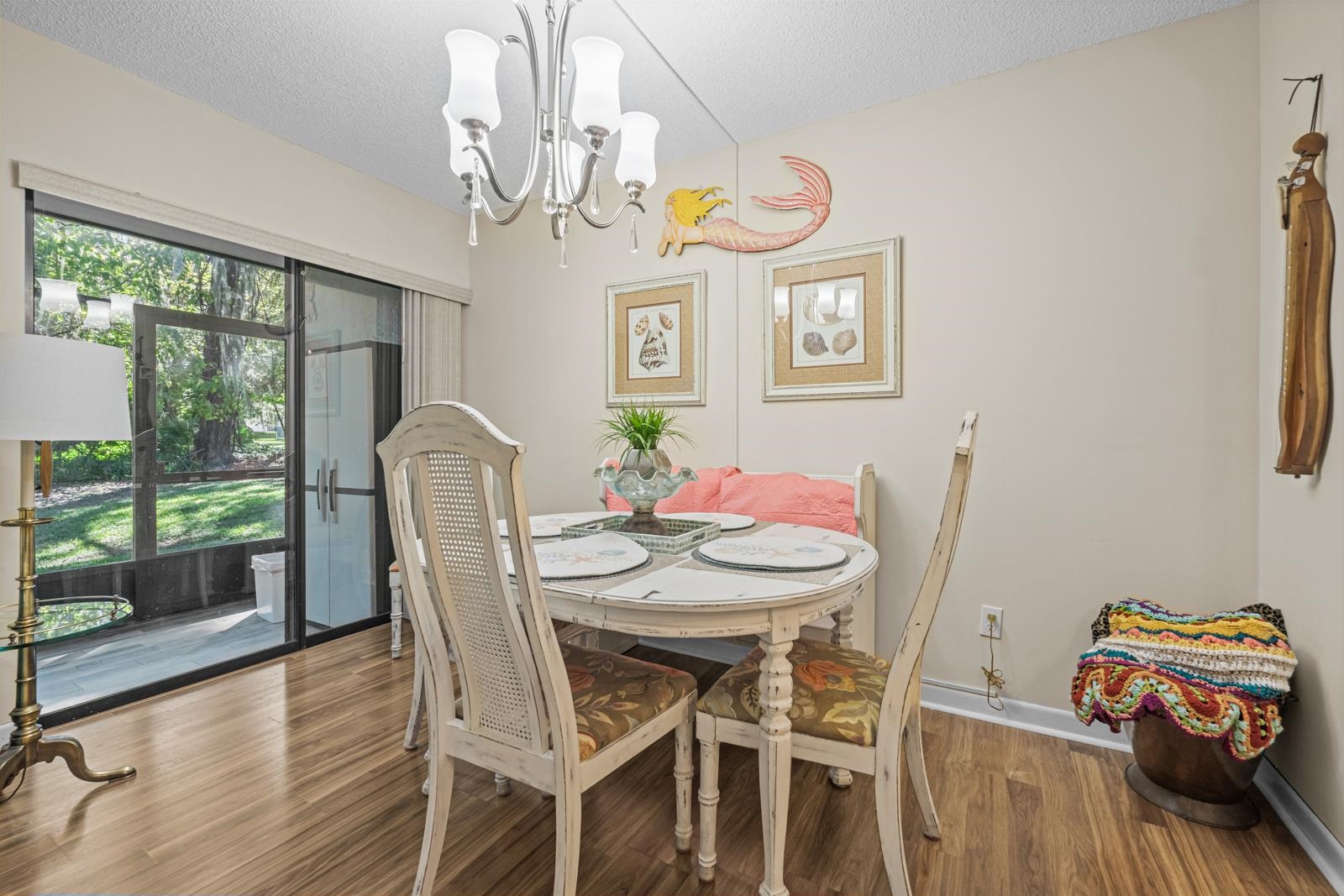 Image 19 of 52 For 37 Alcira Ct