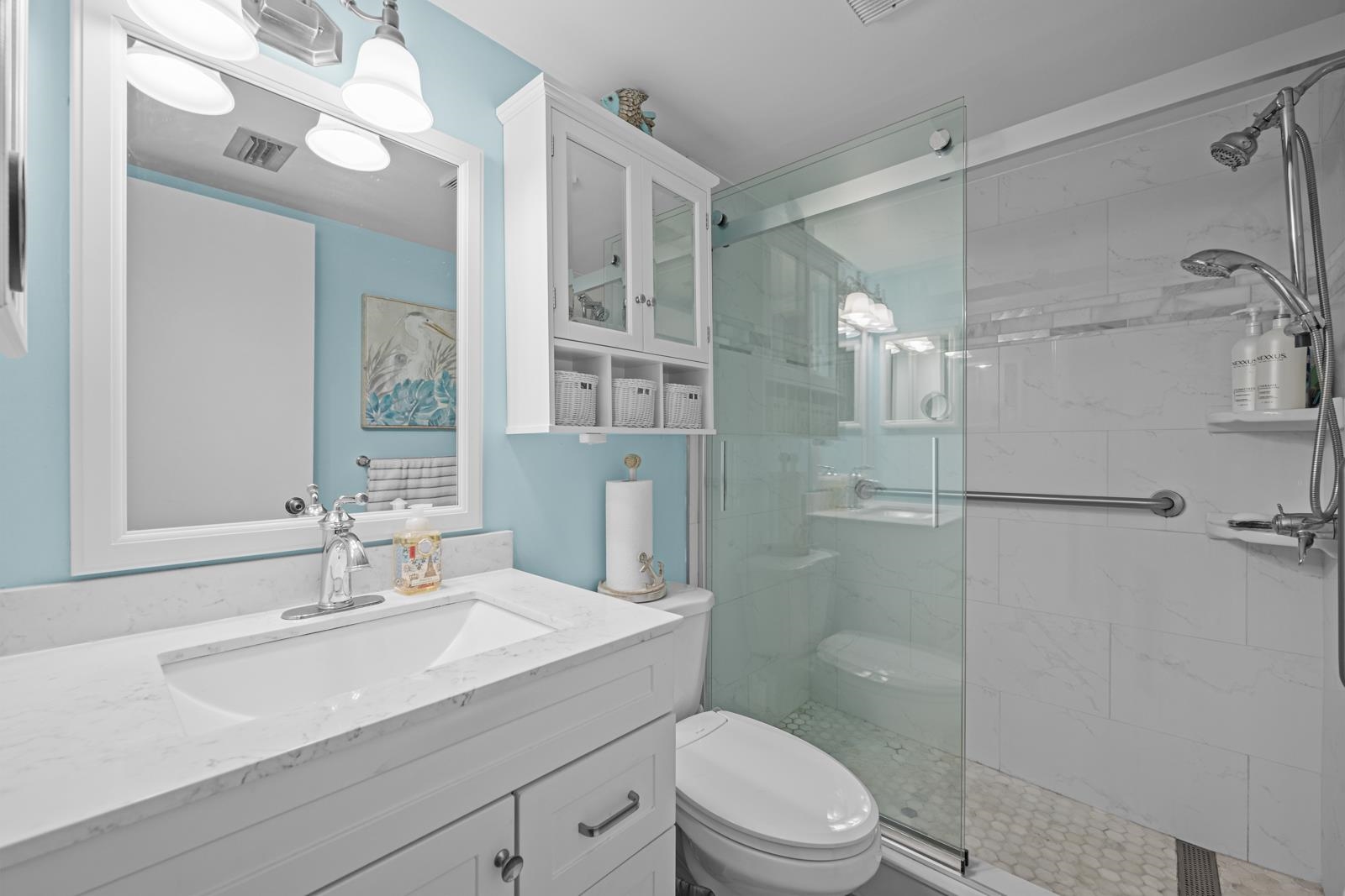 Image 21 of 52 For 37 Alcira Ct