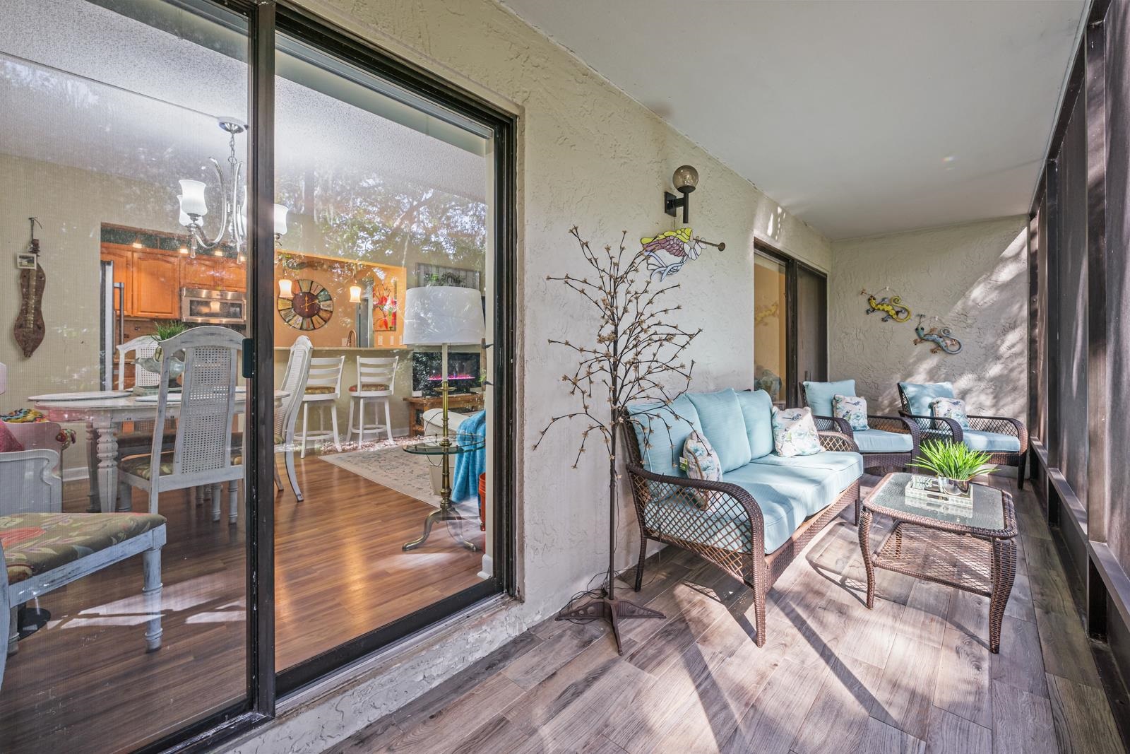 Image 25 of 52 For 37 Alcira Ct