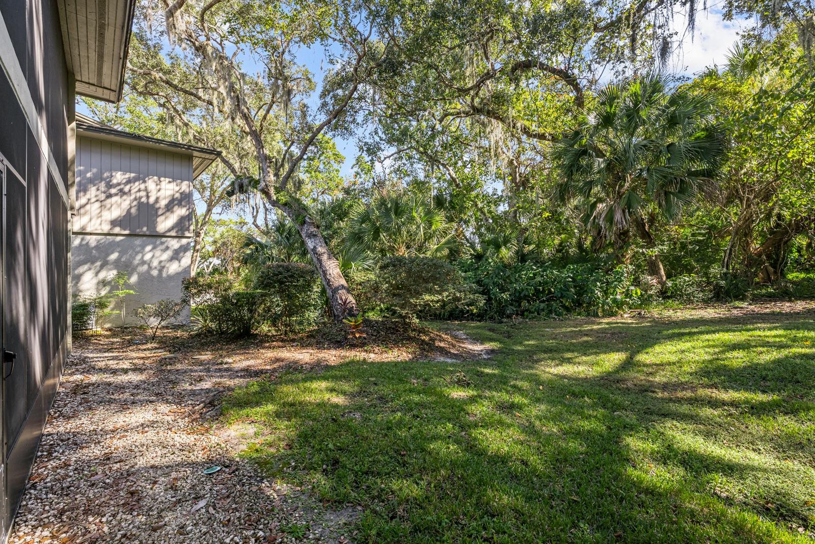 Image 27 of 52 For 37 Alcira Ct