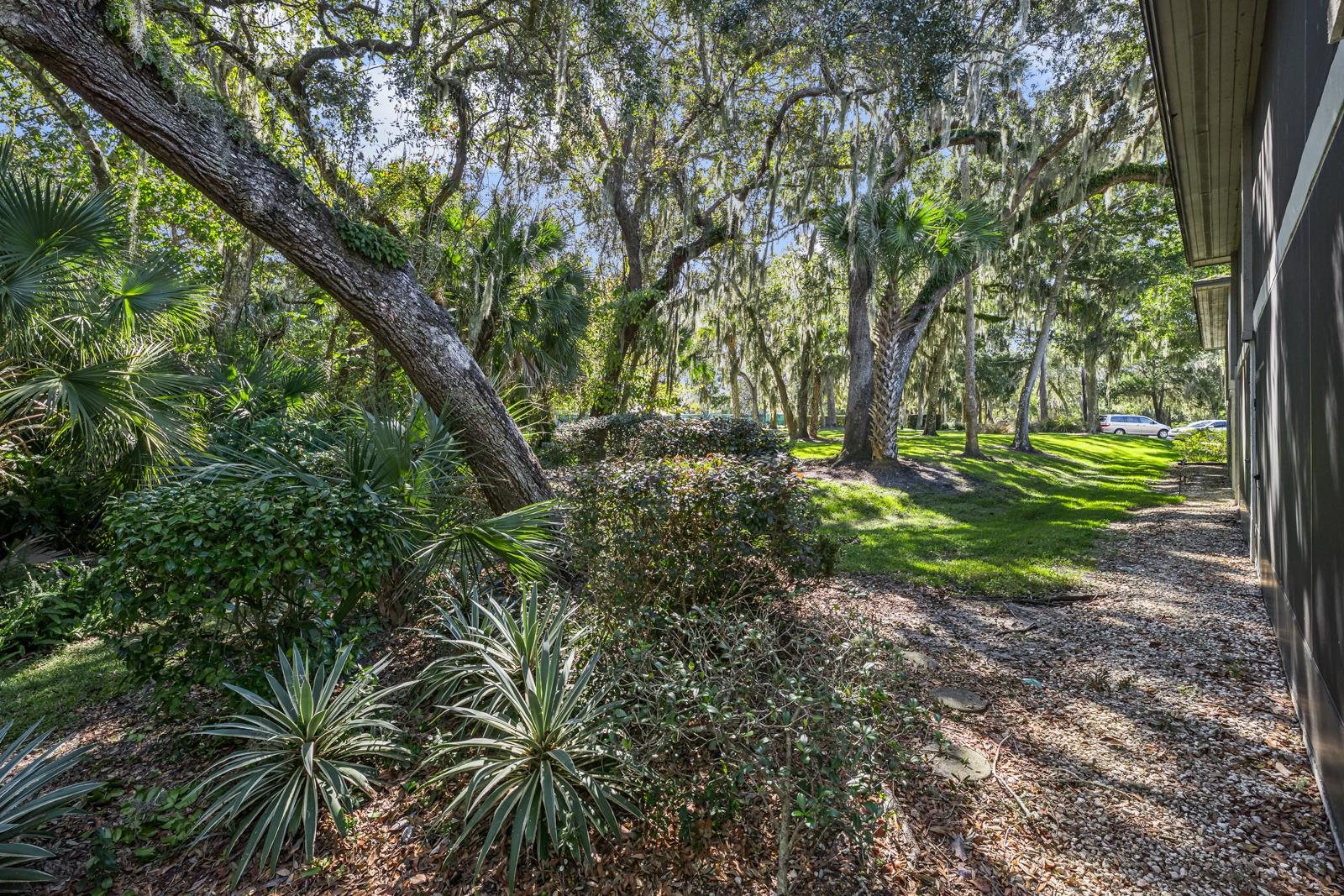 Image 30 of 52 For 37 Alcira Ct